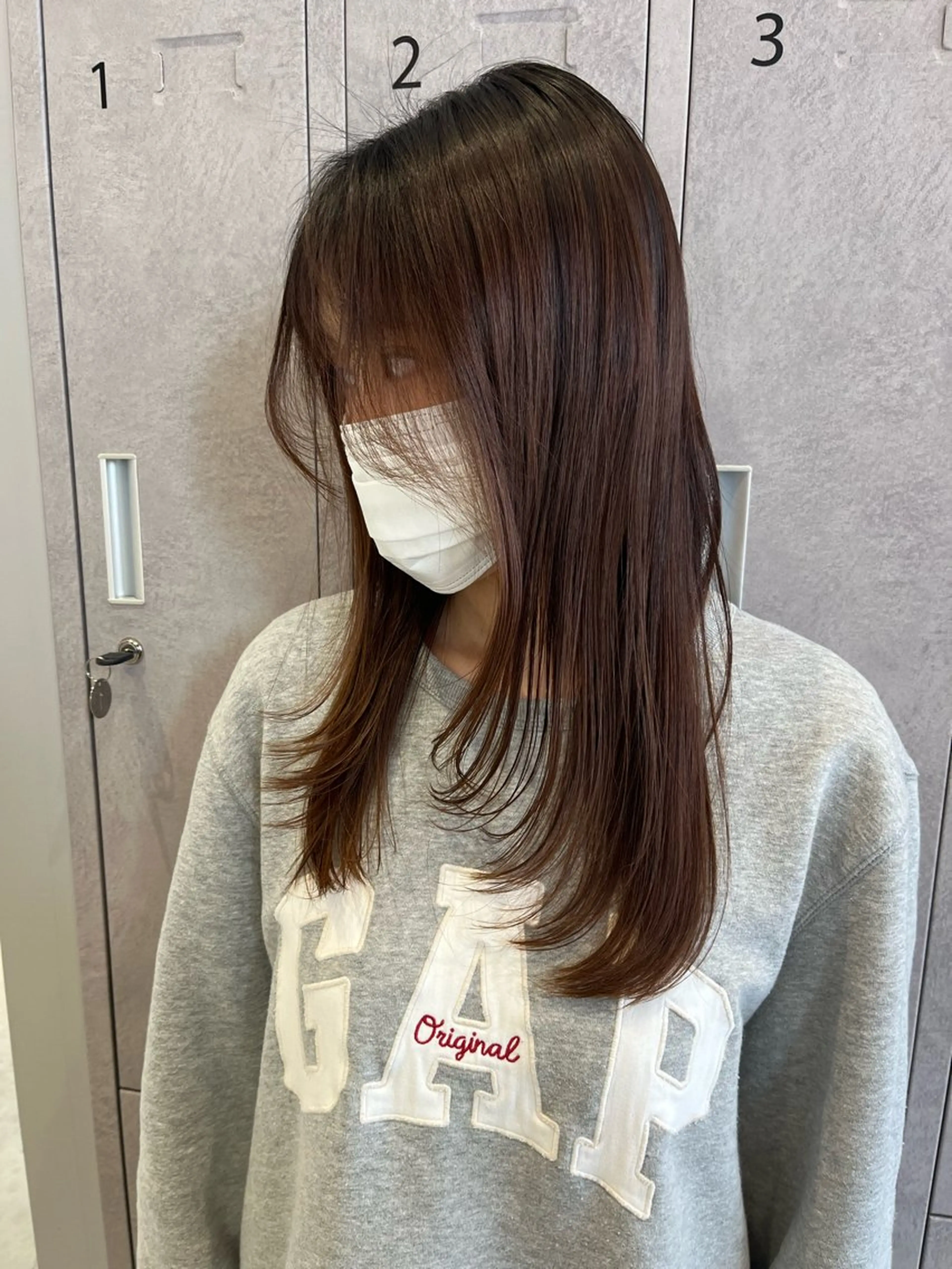 セミロング レイヤーカット 斉藤 果音のヘアスタイル