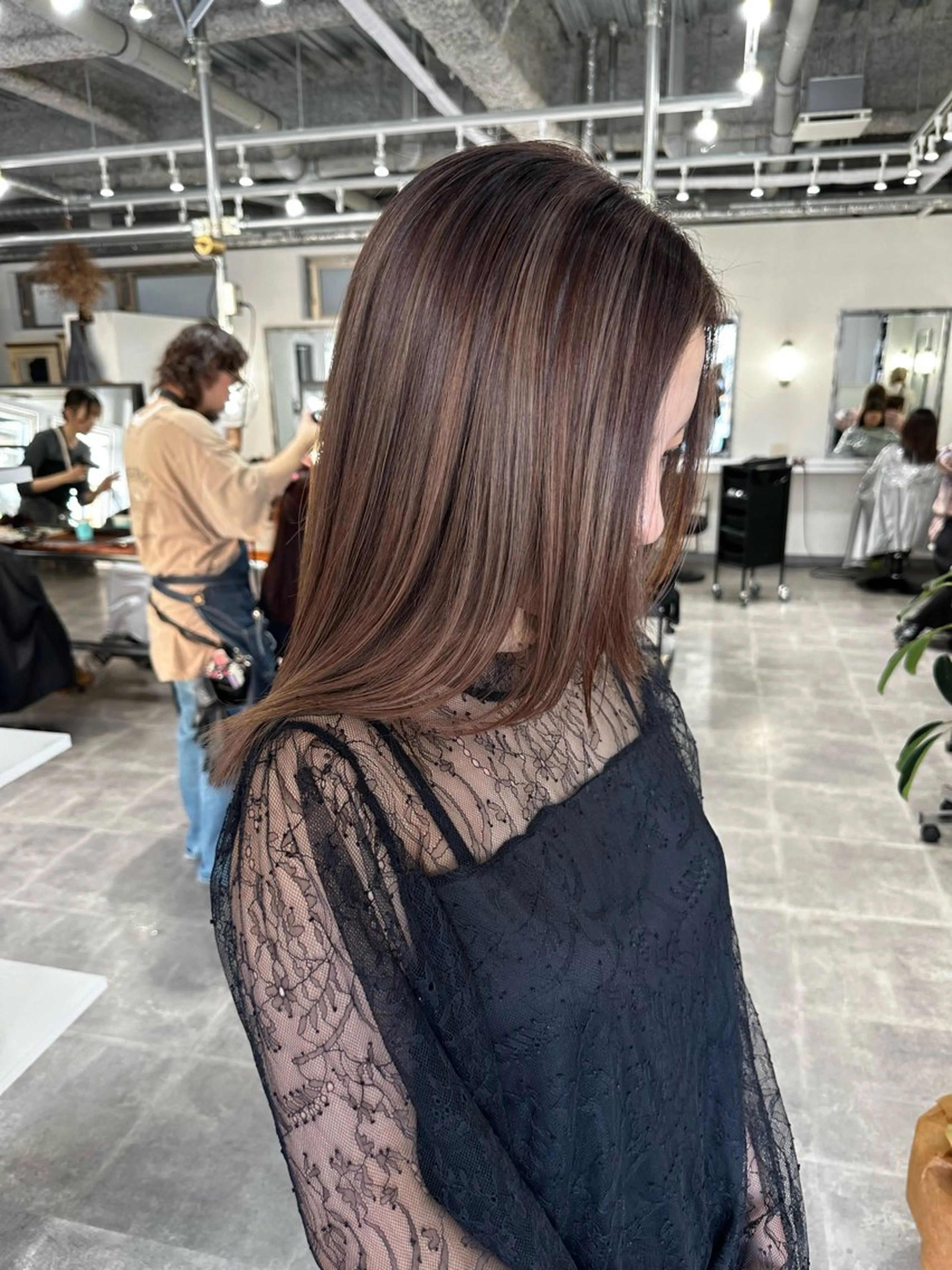 ミディアム カラー ハイライトカラー ハイライト 篠崎 佑季のヘアスタイル