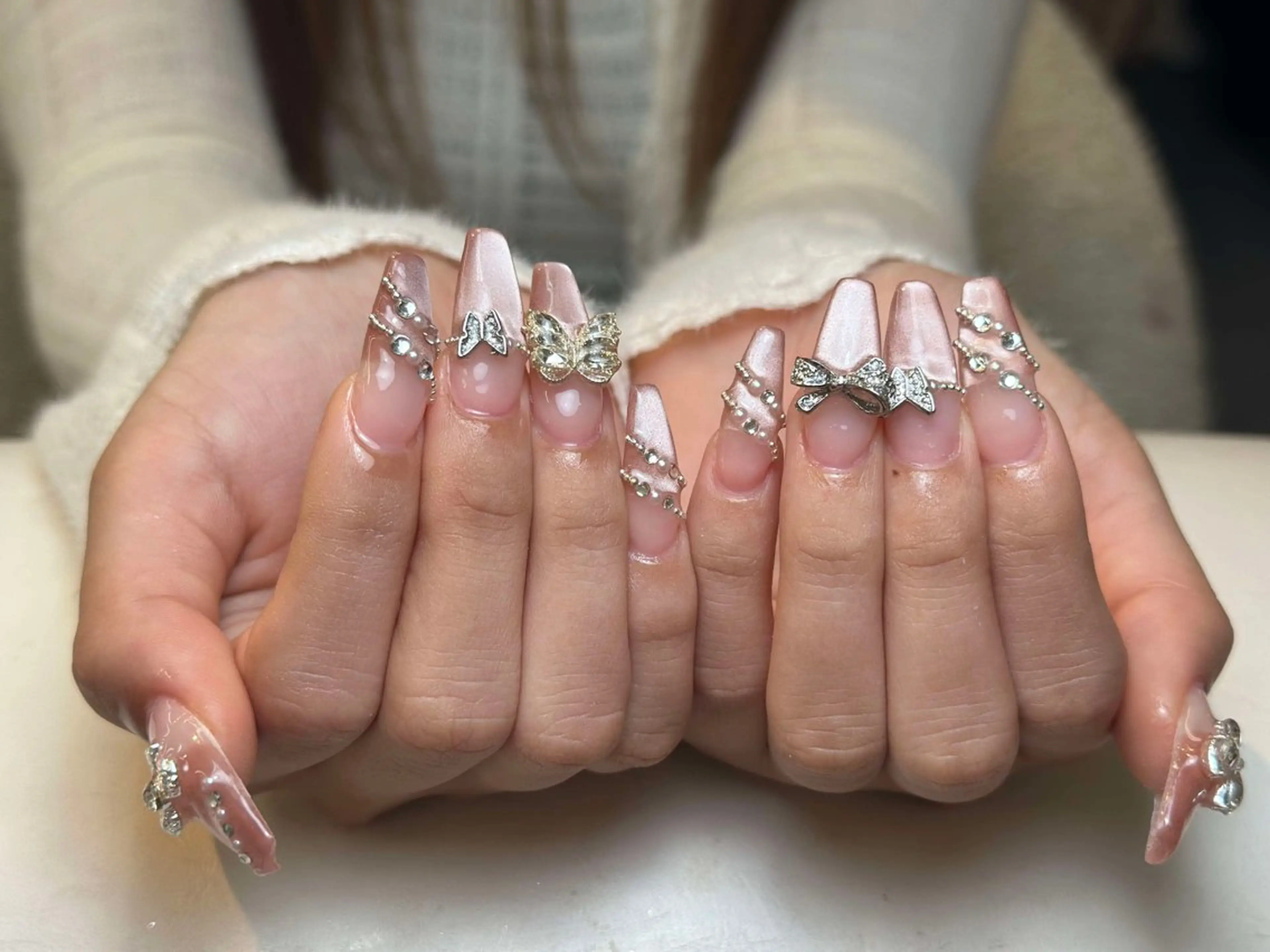 ネイル アートネイル フレンチネイル ジェルネイル ニュアンスネイル オフィスネイル ハンドネイル Nie Nail Shinokuboのネイルデザイン