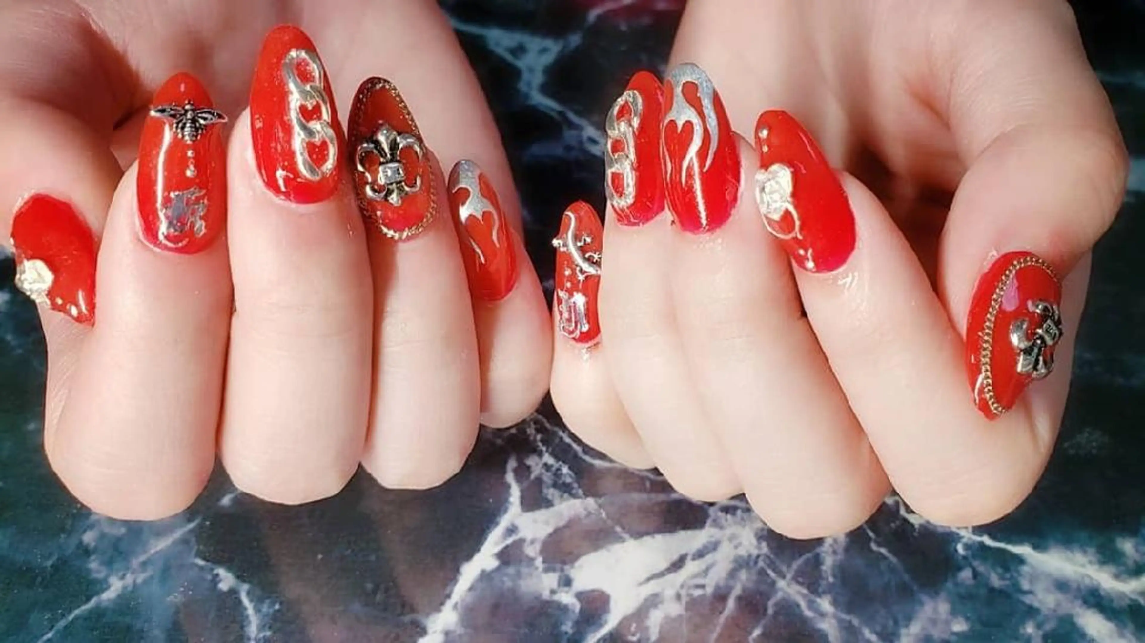 ショート ネイル ハンドネイル クロキ 。のネイルデザイン