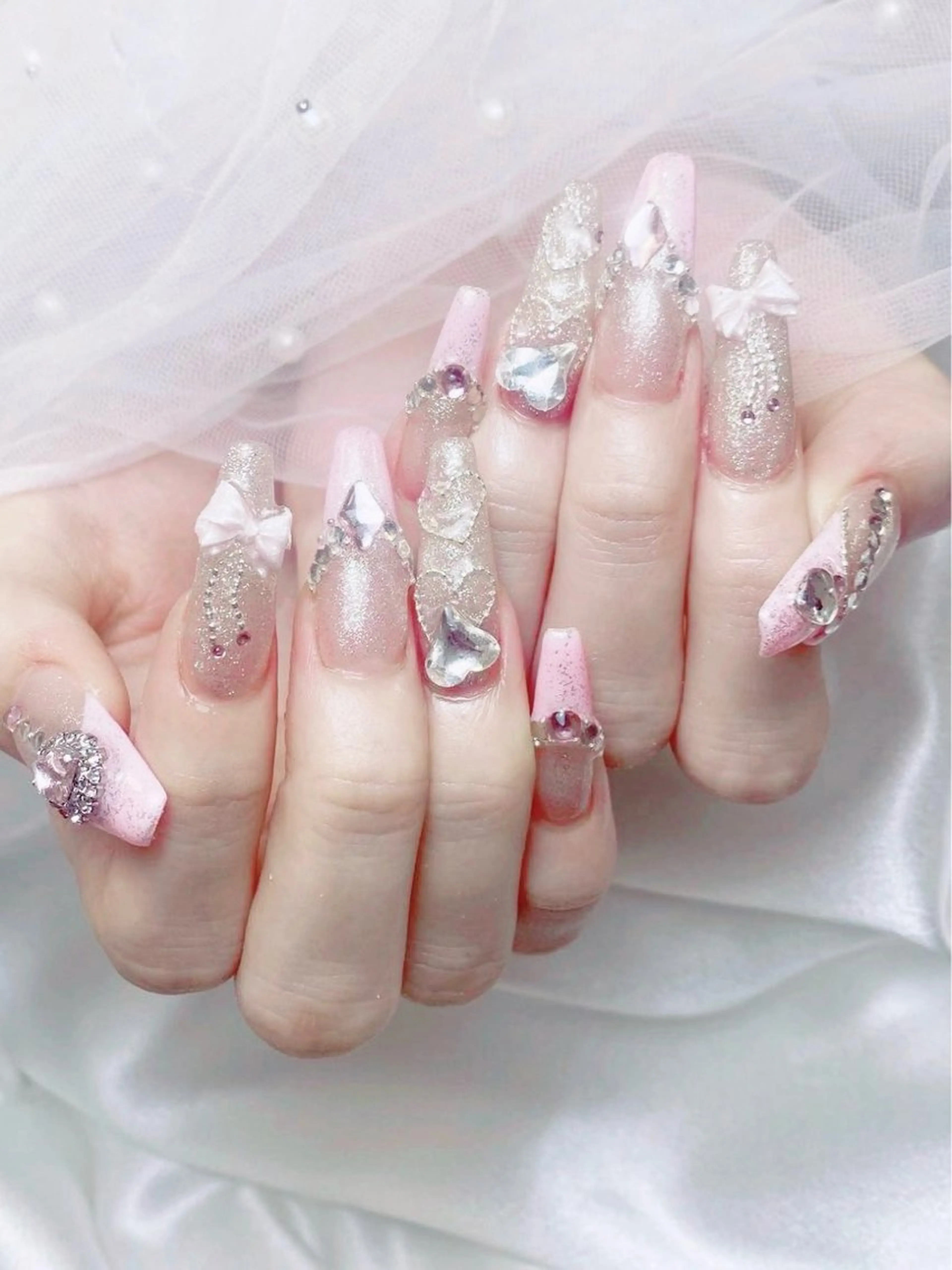 ネイル フレンチネイル ジェルネイル ハート 韓国ネイル マグネットネイル ハンドネイル ネイルサロン lotusのネイルデザイン