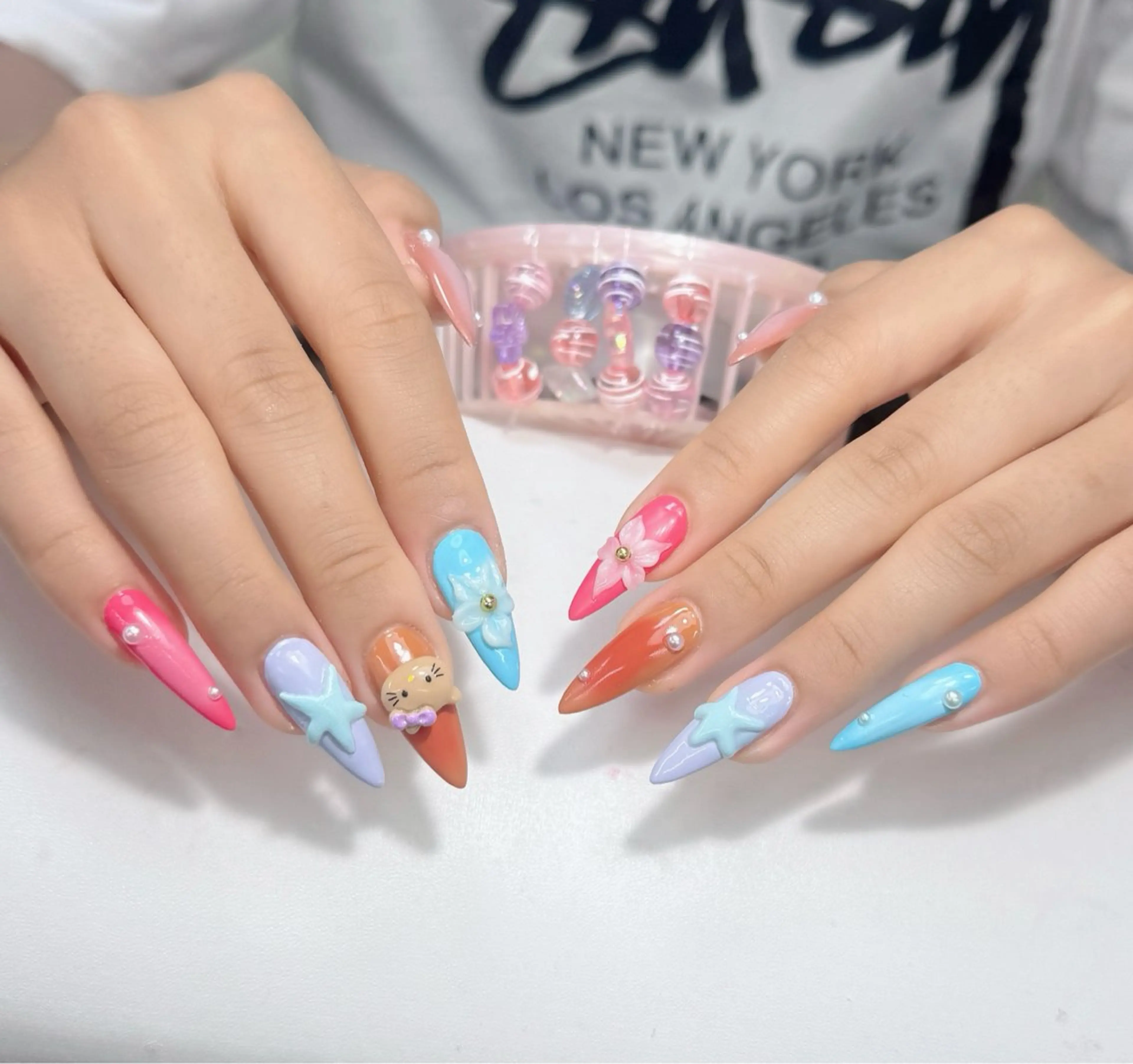 ネイル ジェルネイル 韓国ネイル マグネットネイル ネイルチップ 冬ネイル Lenie Nailのネイルデザイン