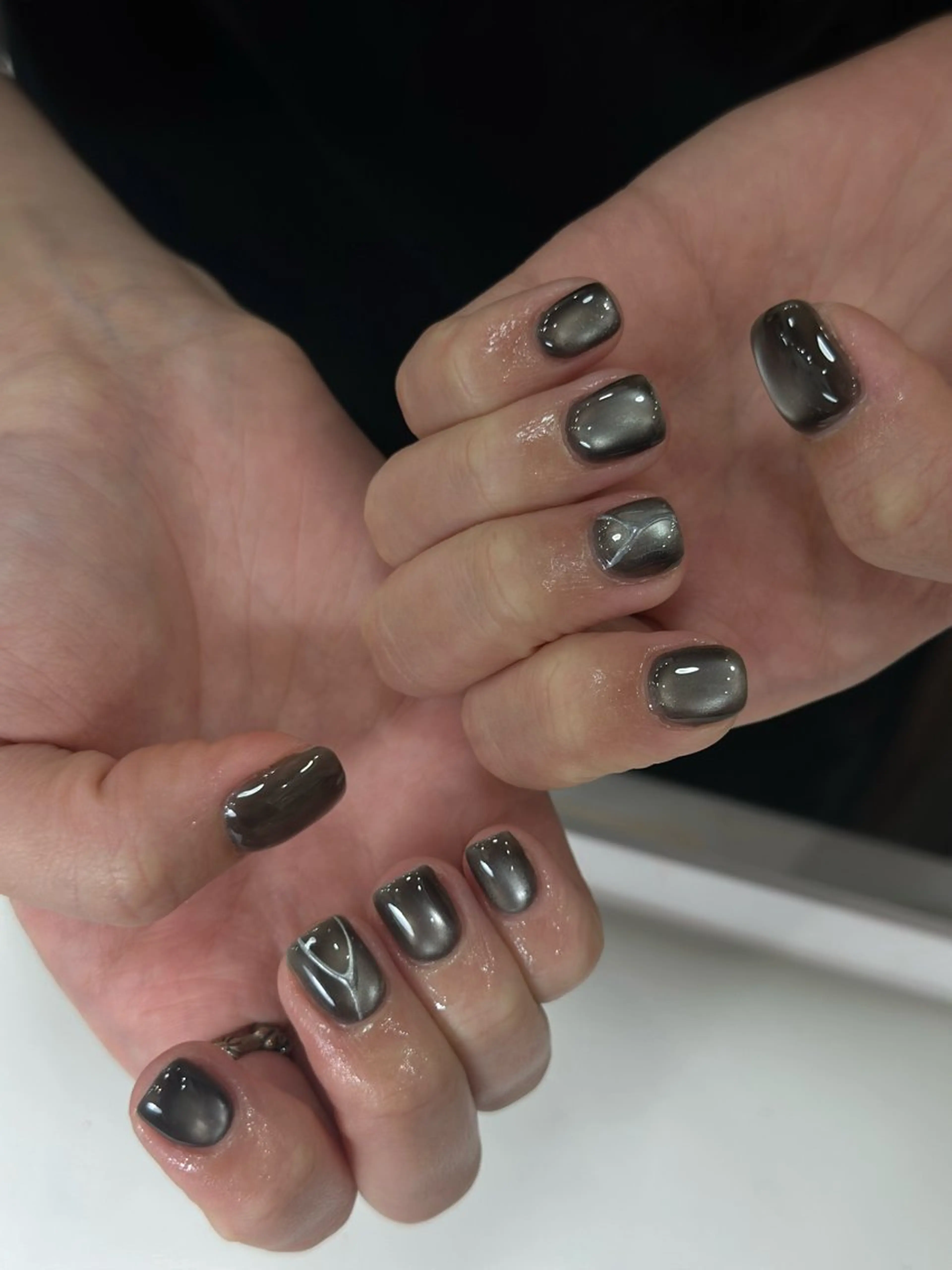 ネイル フレンチネイル グラデーション 韓国ネイル マグネットネイル シンプルネイル ハンドネイル CoMo Nail Studio所属・CoMo Nailのネイルデザイン