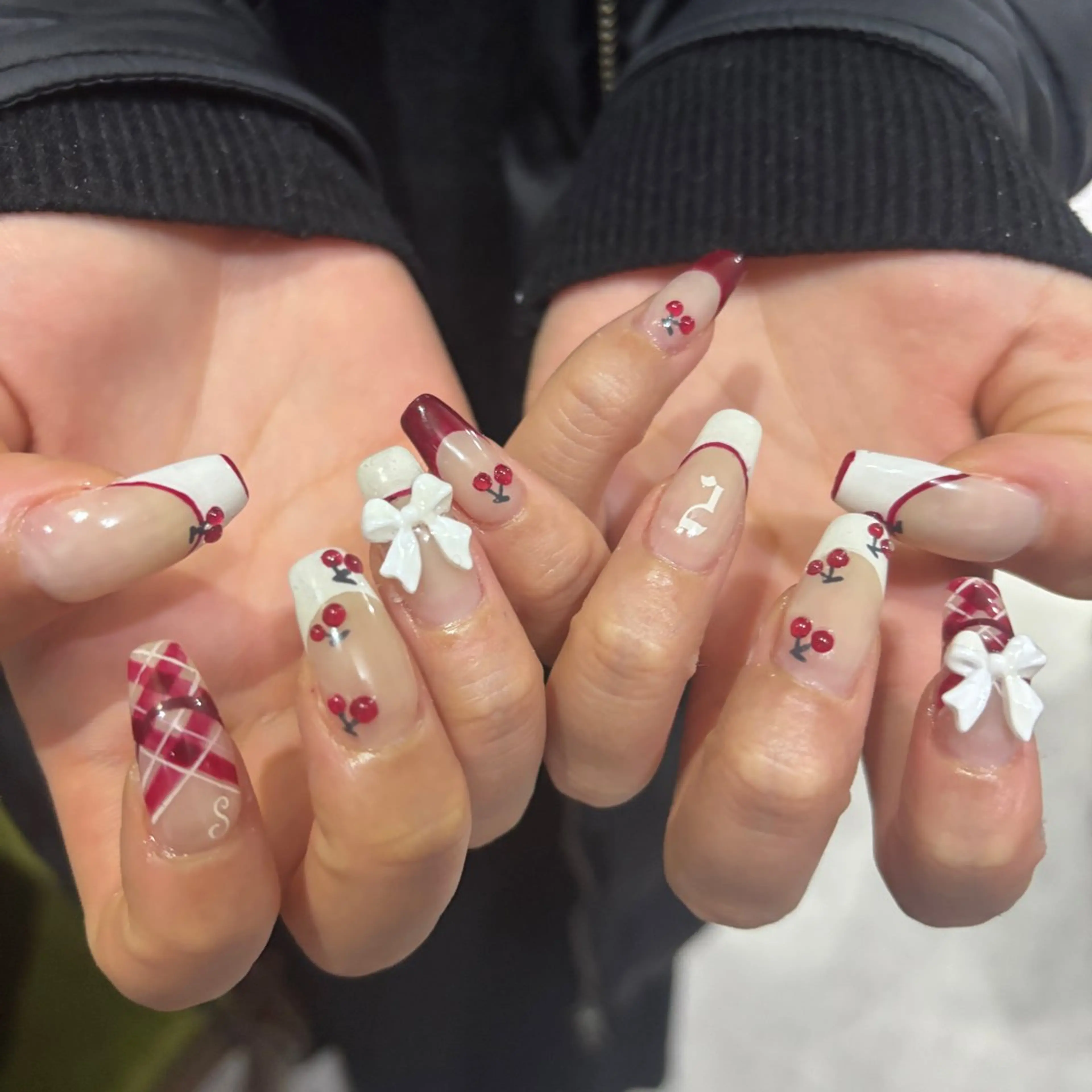 ネイル ハンドネイル フットネイル 栗田 ゆう子のネイルデザイン