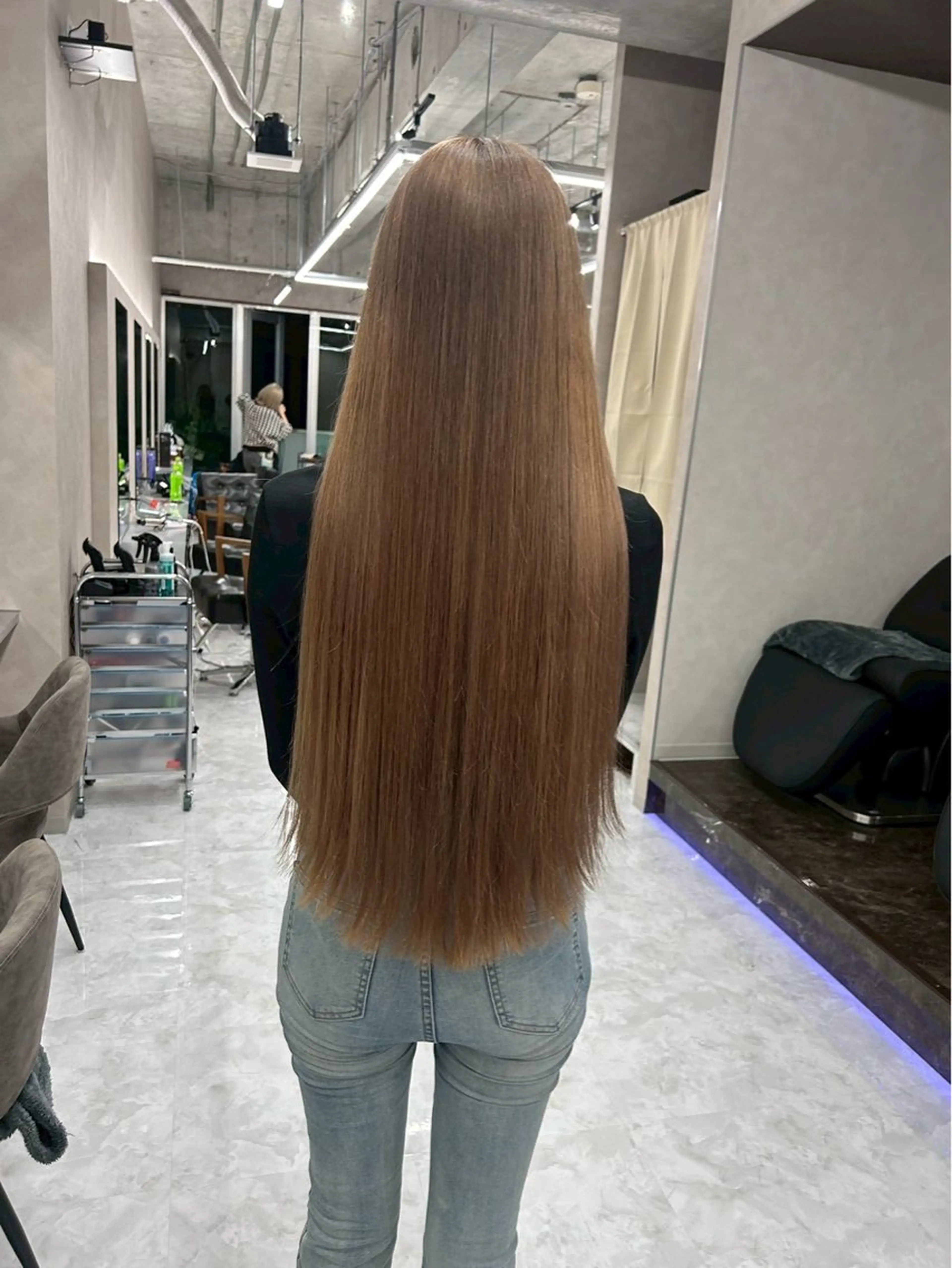 ロング カラー パーマ 縮毛矯正 𝑲𝒊𝒏𝒈 𝑴𝒂𝒚𝒖🌺のヘアスタイル