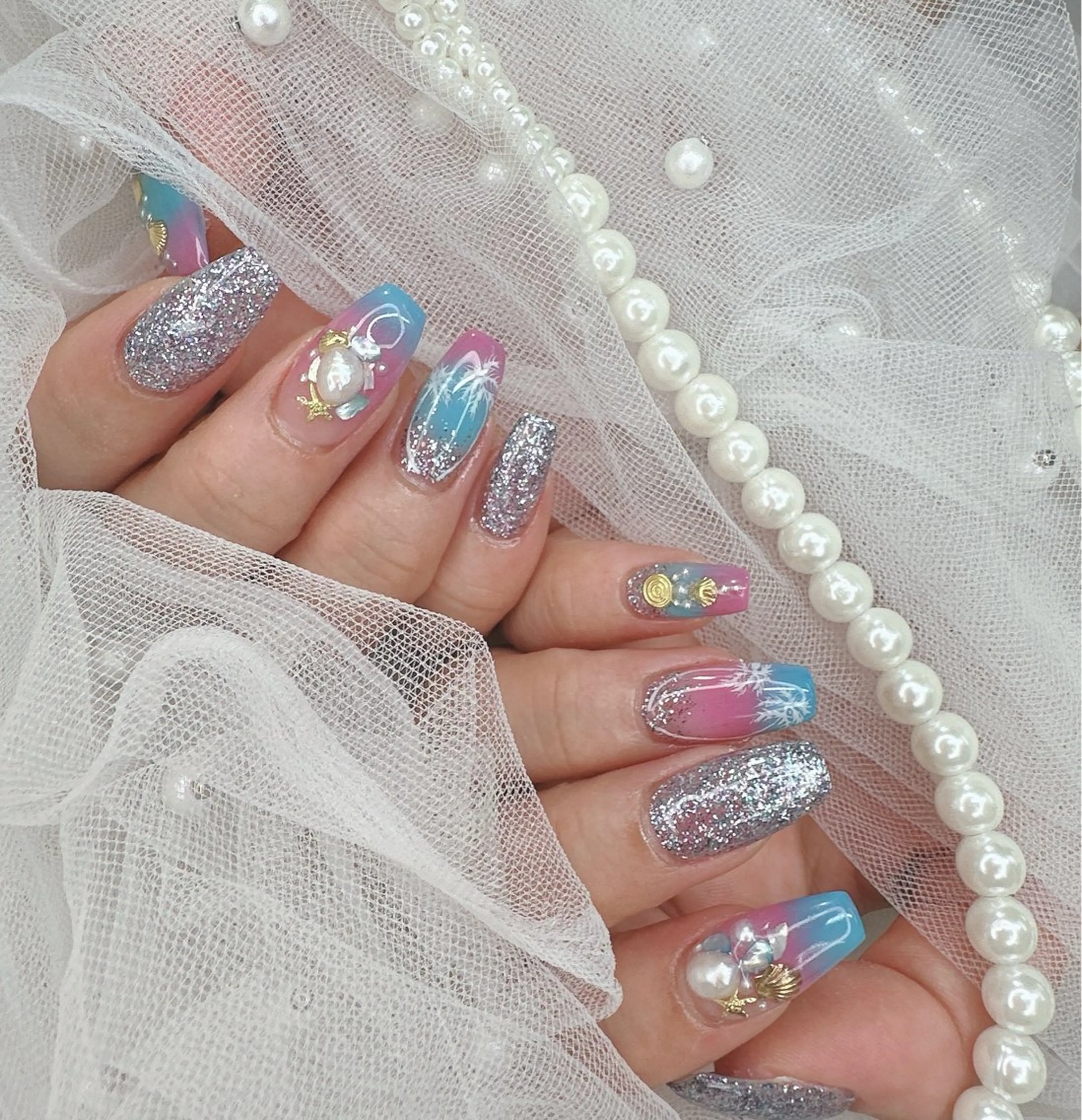 ネイル R nailsalon所属・R salonのネイルデザイン