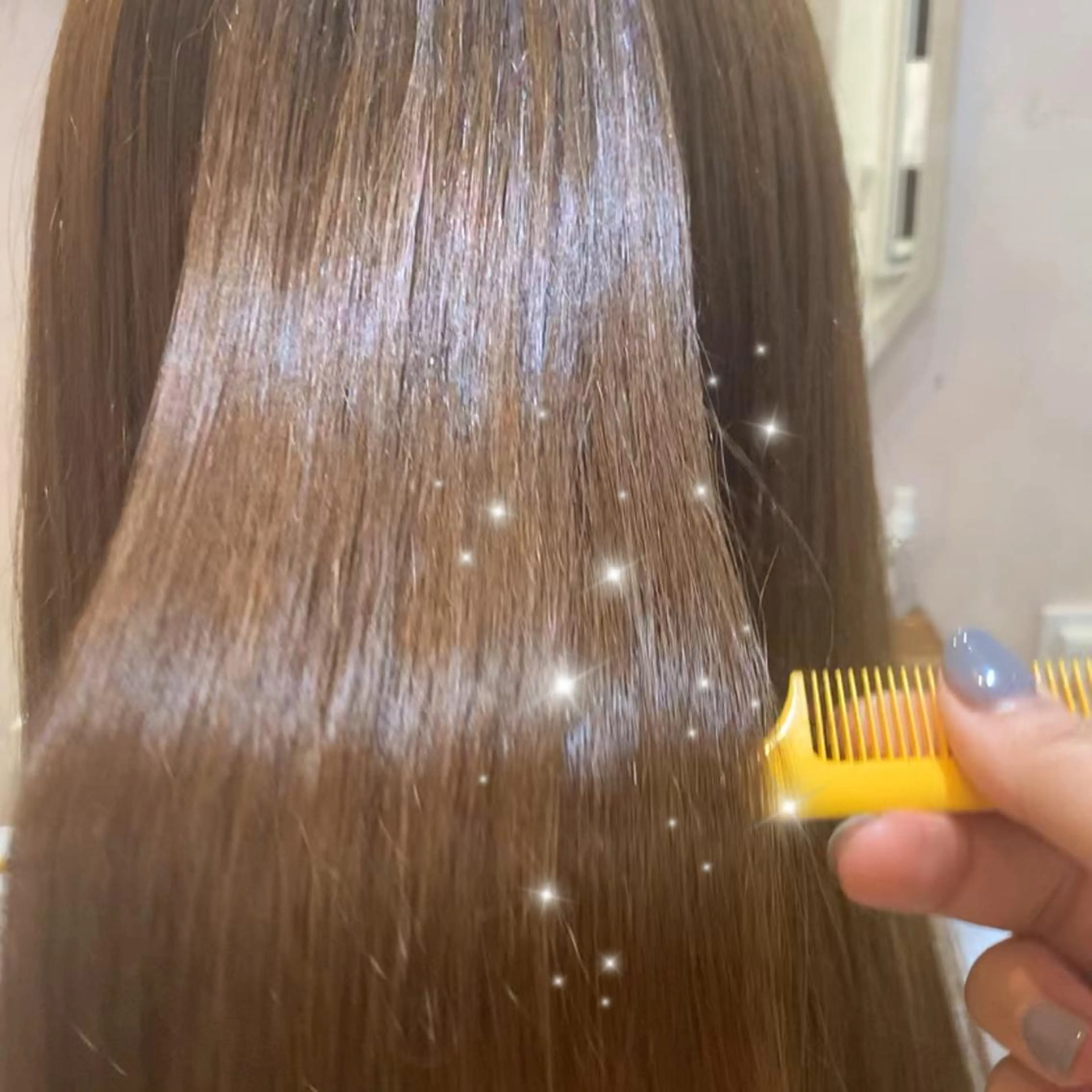 セミロング カラー ネイル マツエク・マツパ 韓国ヘア特化型美容師 カワノマイ🇰🇷のヘアスタイル