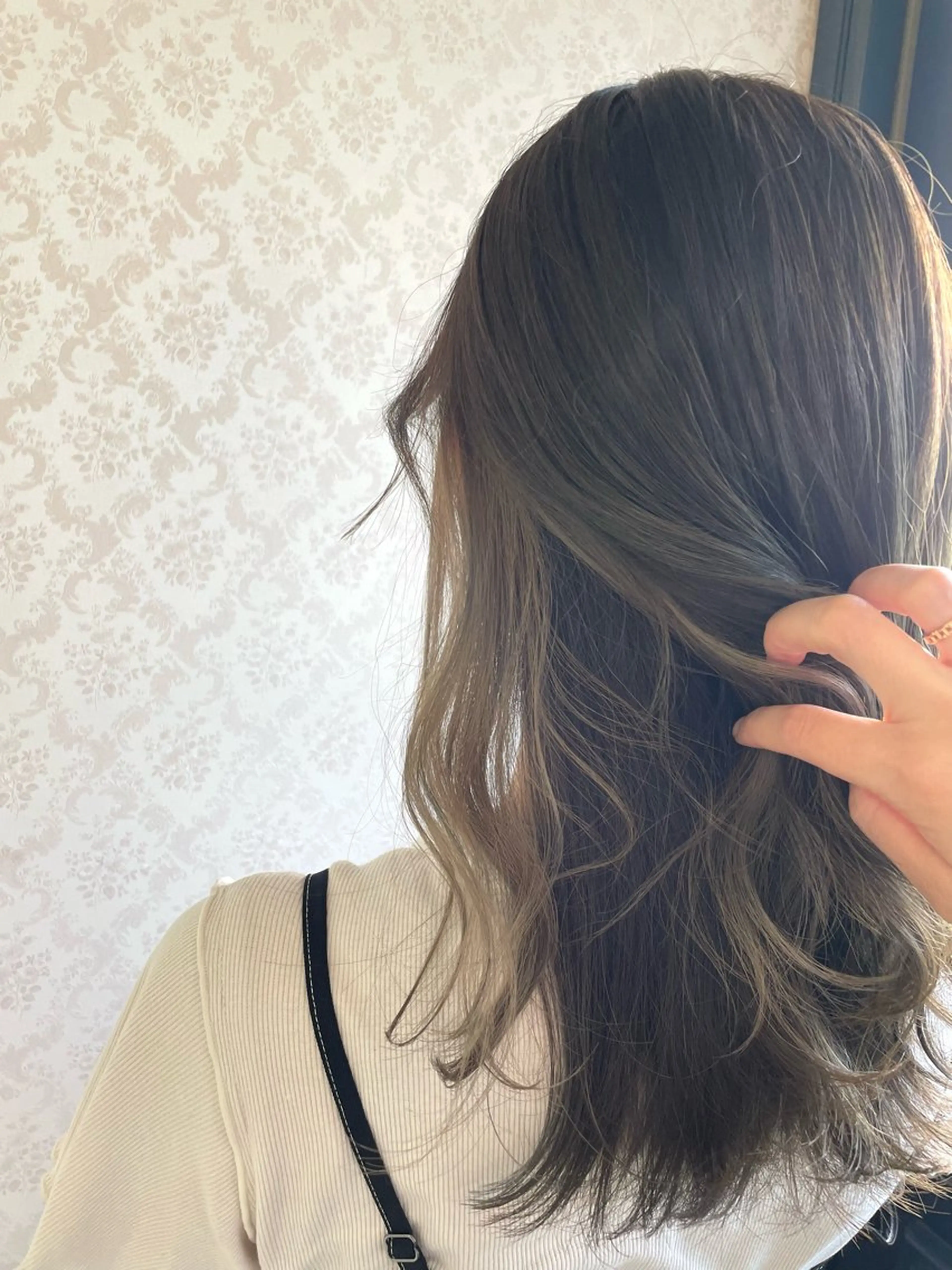 ロング カラー ヒヨシ ルナのヘアスタイル