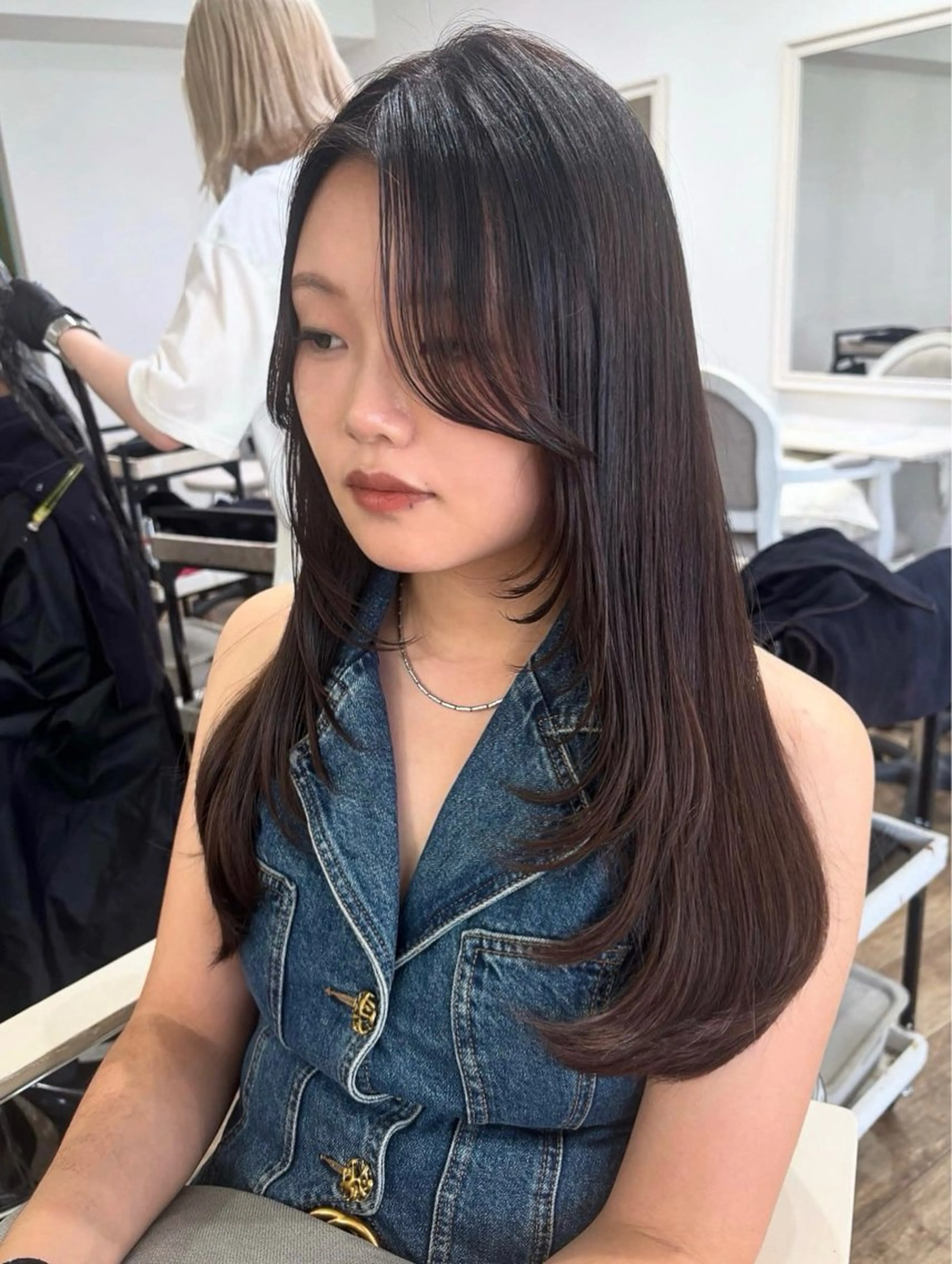 ロング レイヤーカット カット ヘアカラー トリートメント 𝗺𝗶𝗸𝘂♡ 似合わせ🎀のヘアスタイル