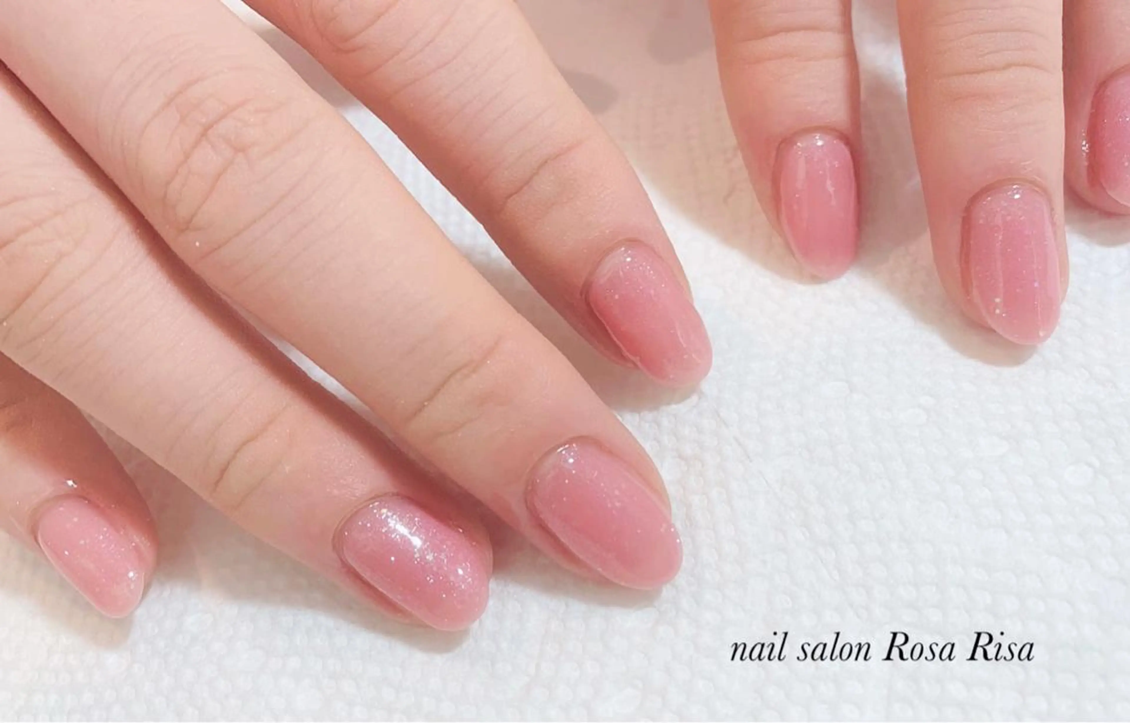 ネイル オーロラネイル ラメ(グリッター) ピンク ハンドネイル ネイルスタジオ シェイクユアハンズのネイルデザイン