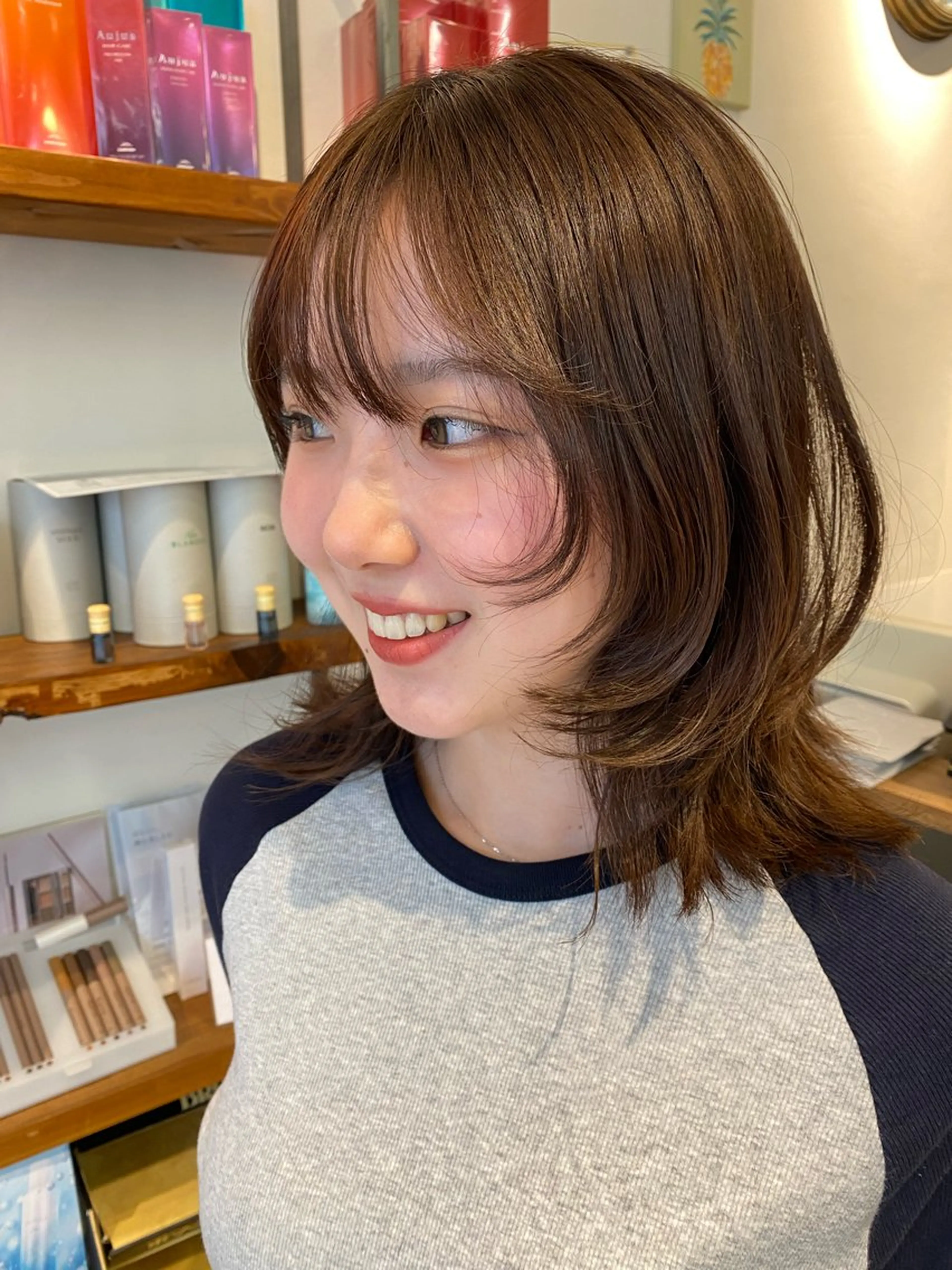 ミディアム カラー カット ヘアカラー ナチュラルヘア🫧 ナナミのヘアスタイル
