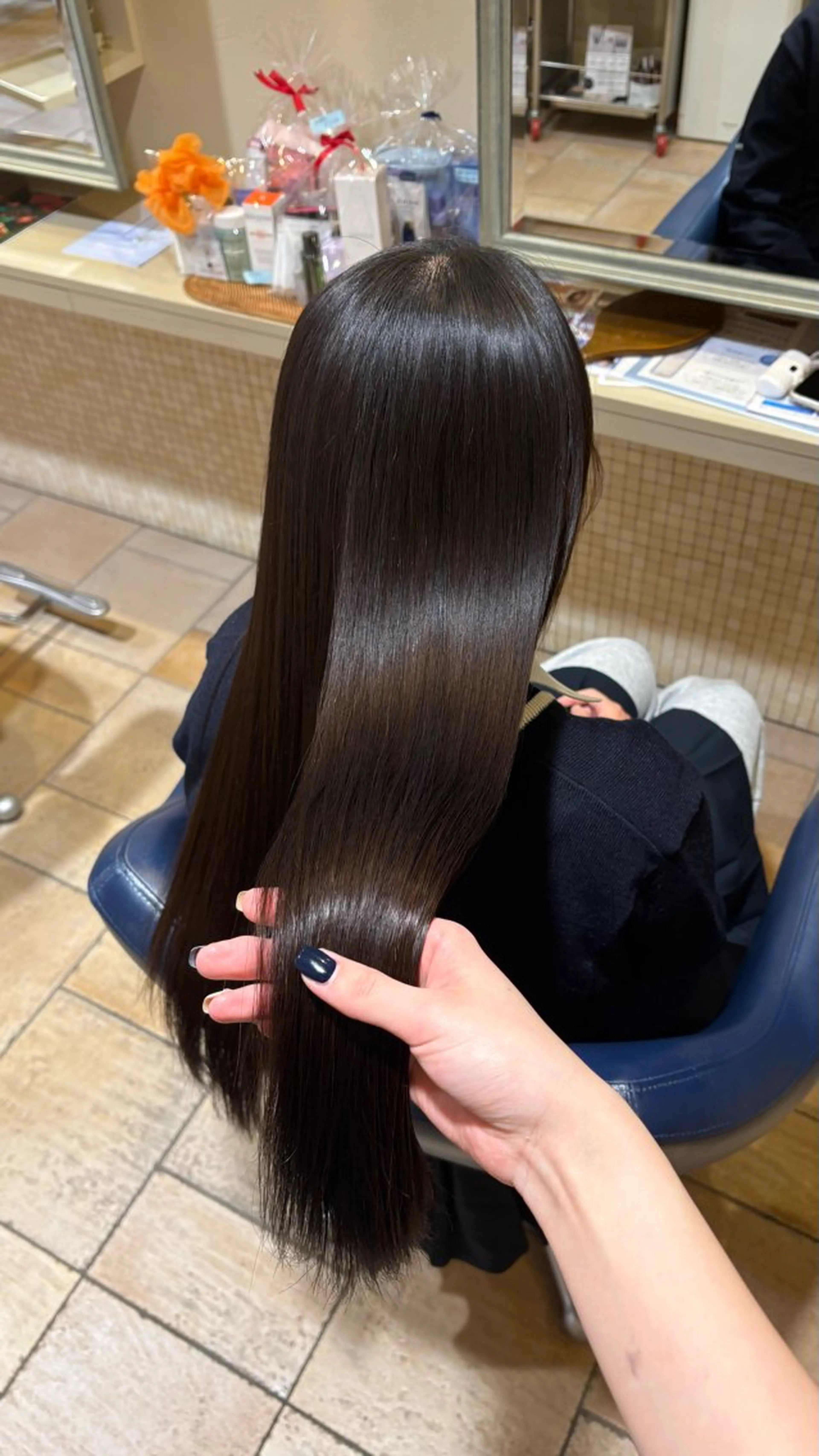 ロング ロング 縮毛矯正 井本 帆香のヘアスタイル