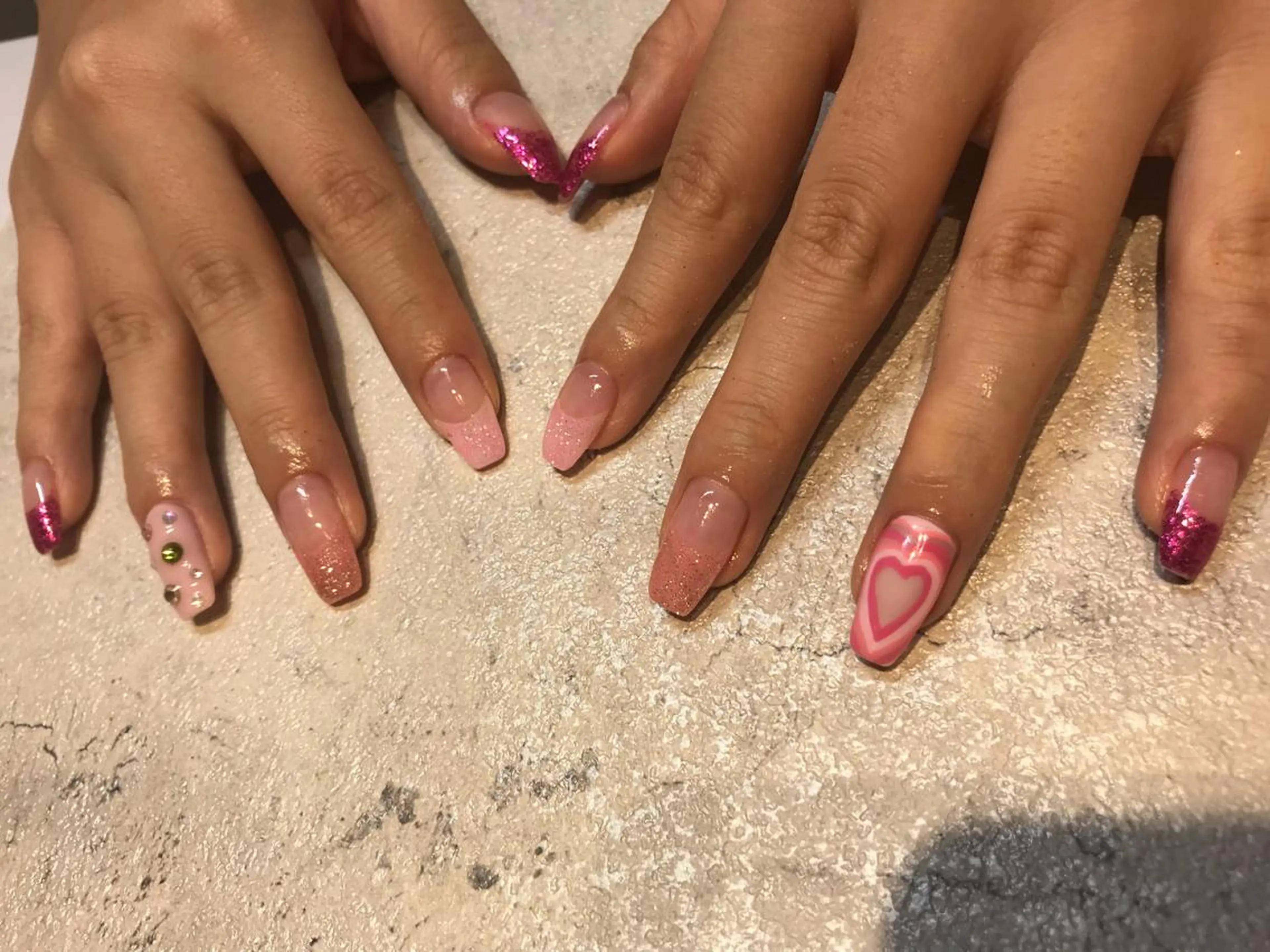 ネイル emu nail所属・平井 彩香のネイルデザイン