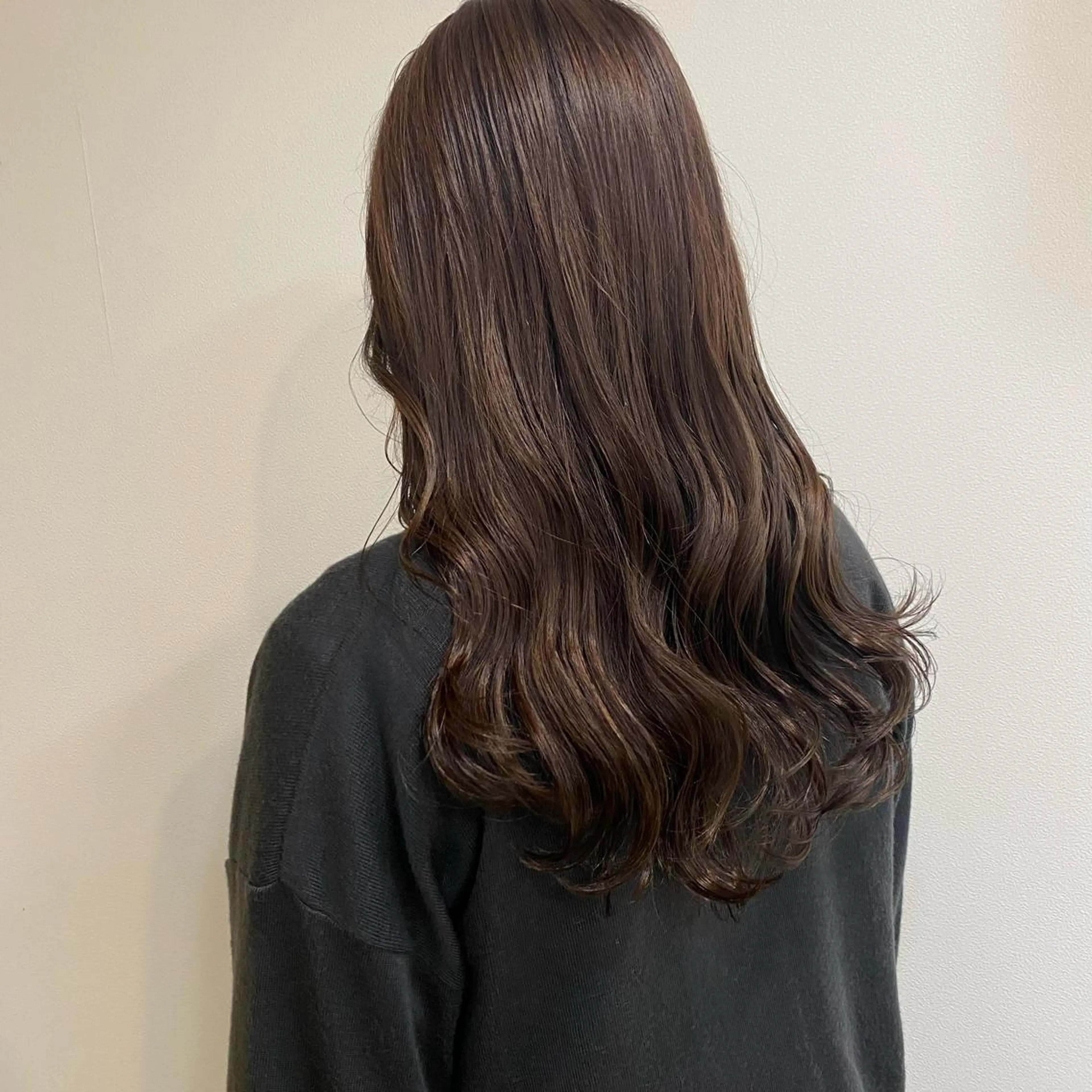 ロング カラー カット ヘアカラー en⁺ trust所属・山口 麗音のヘアスタイル