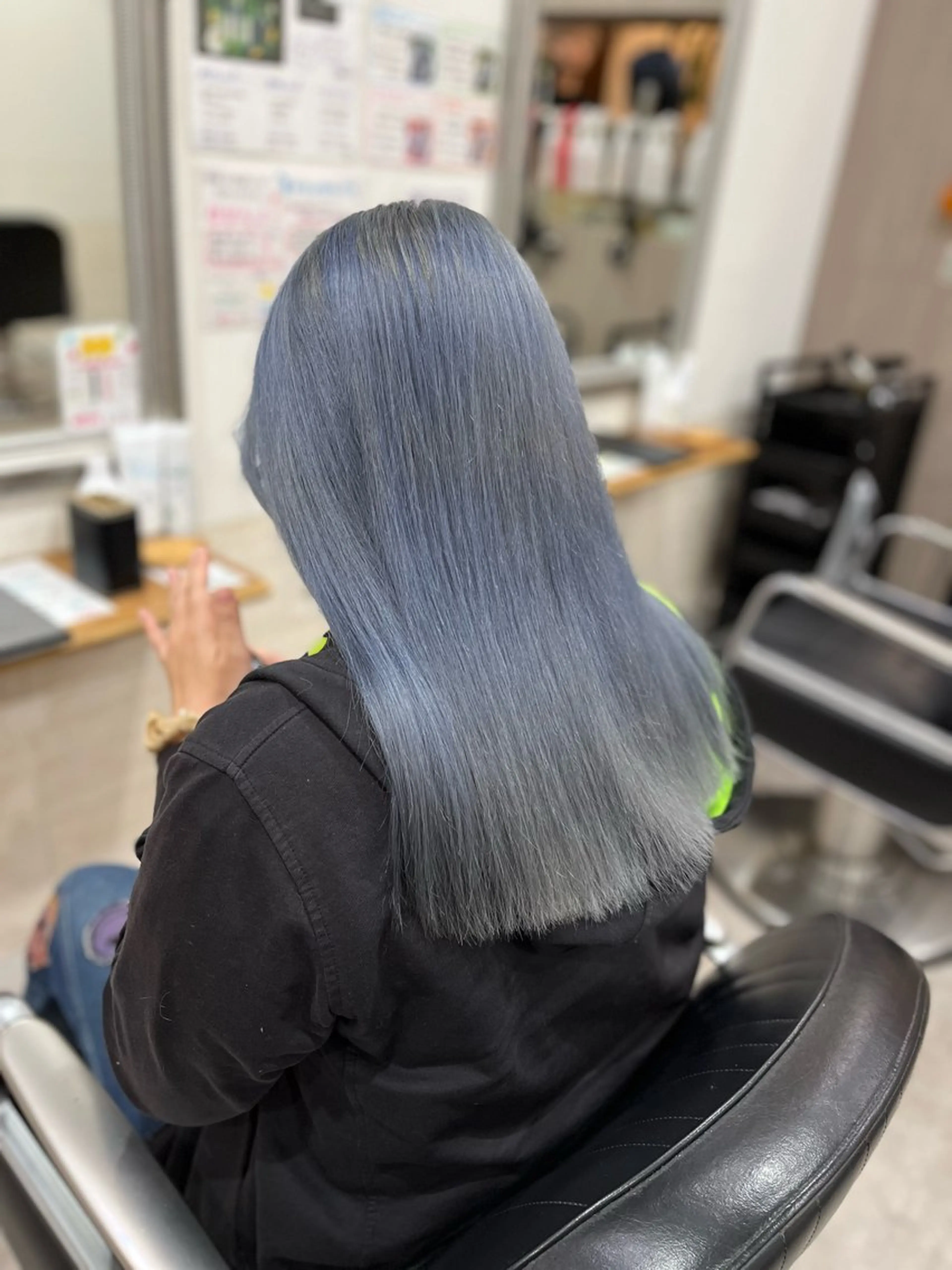 カラー ブリーチ 艶髪🥣透明感カラー 🫧前田奈津実のヘアスタイル