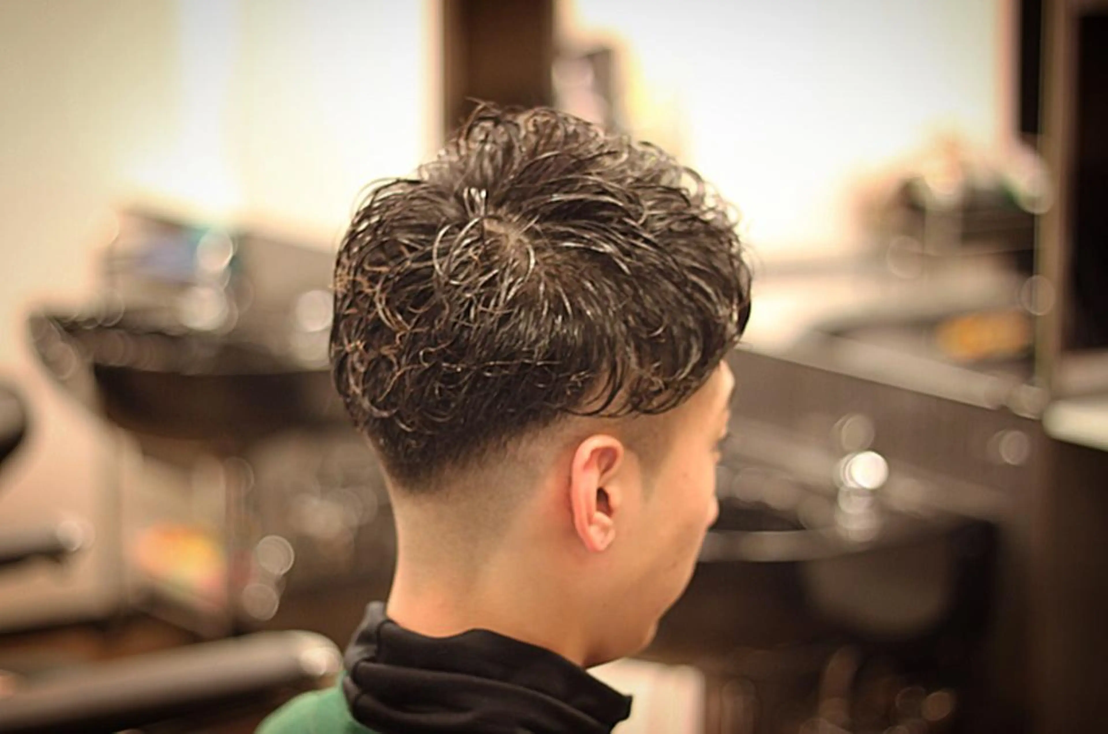 ショート パーマ メンズ フェードカット メンズパーマ 前田賢生 ご新規様はNGのヘアスタイル
