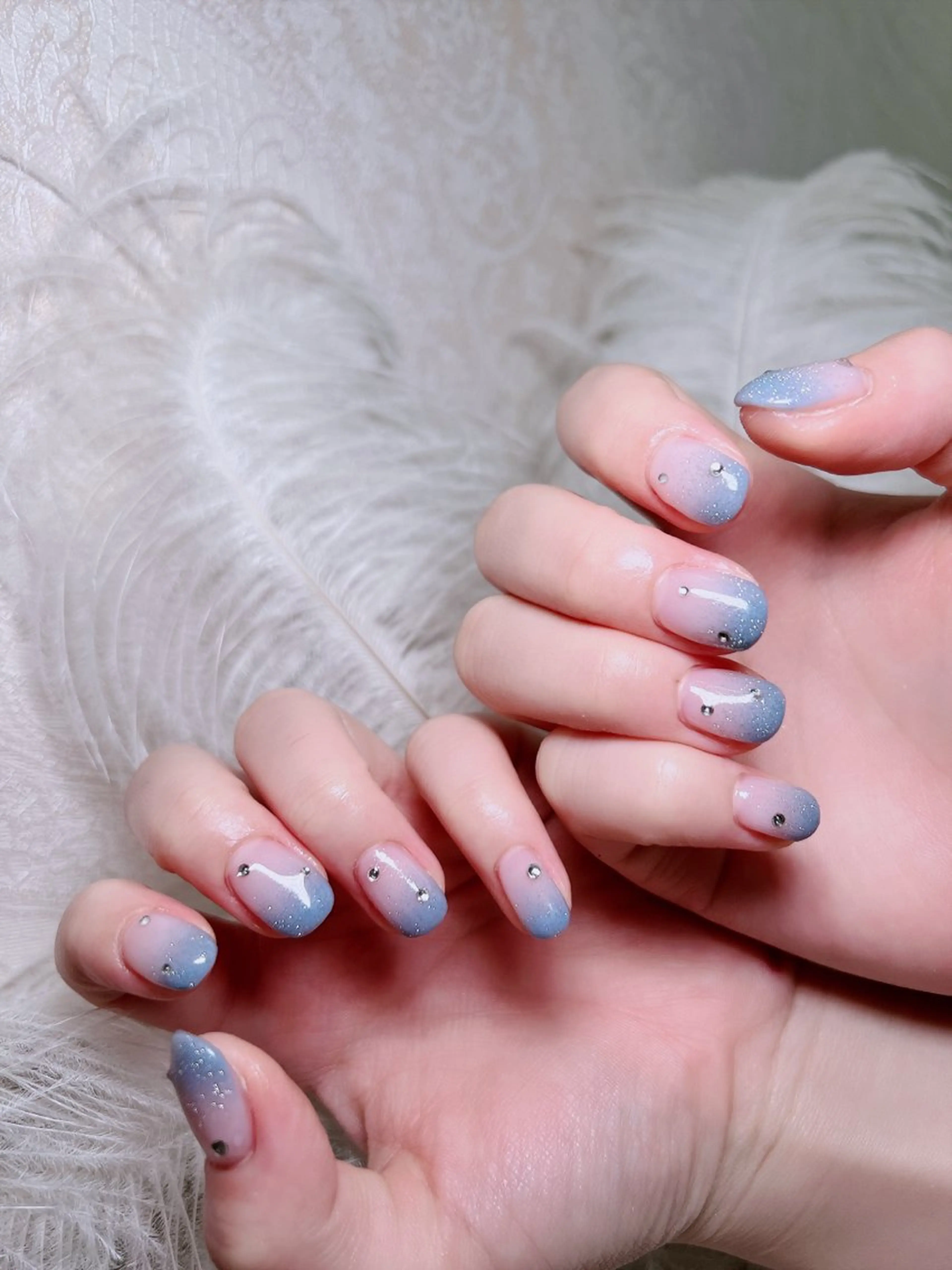 ネイル グラデーション ハンドネイル Ubuntu🎀 ネイルサロン✨のネイルデザイン