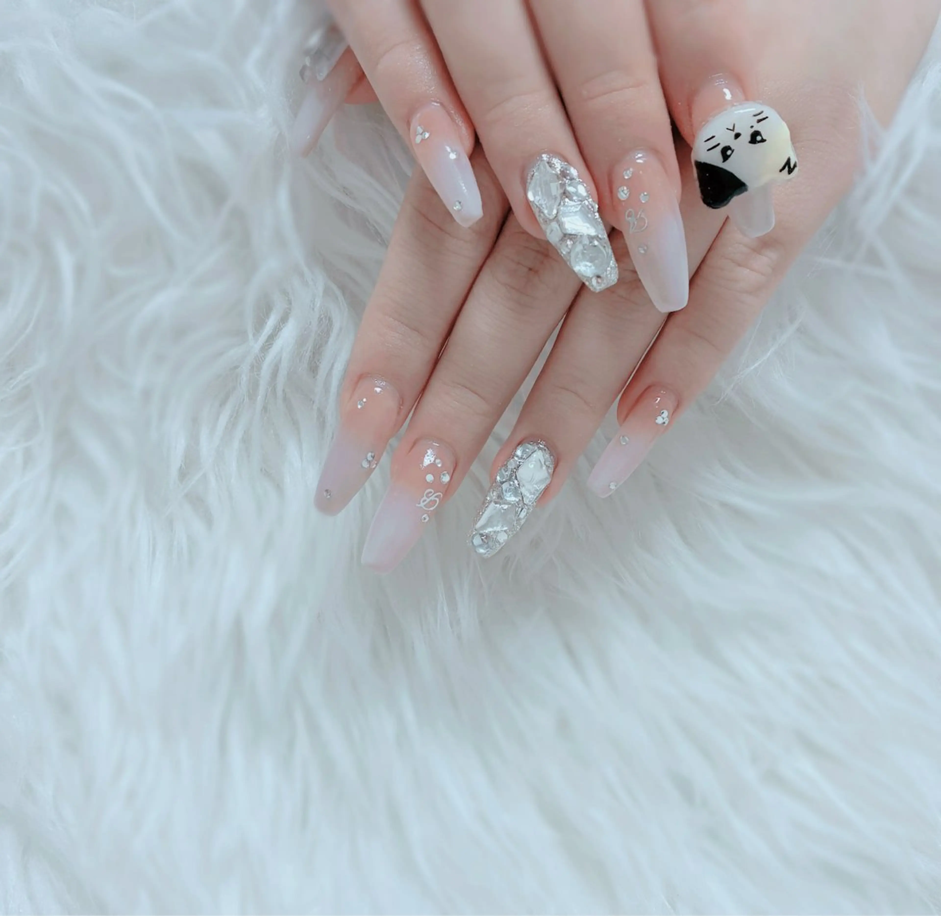 ネイル ESPOIR Ｎのネイルデザイン