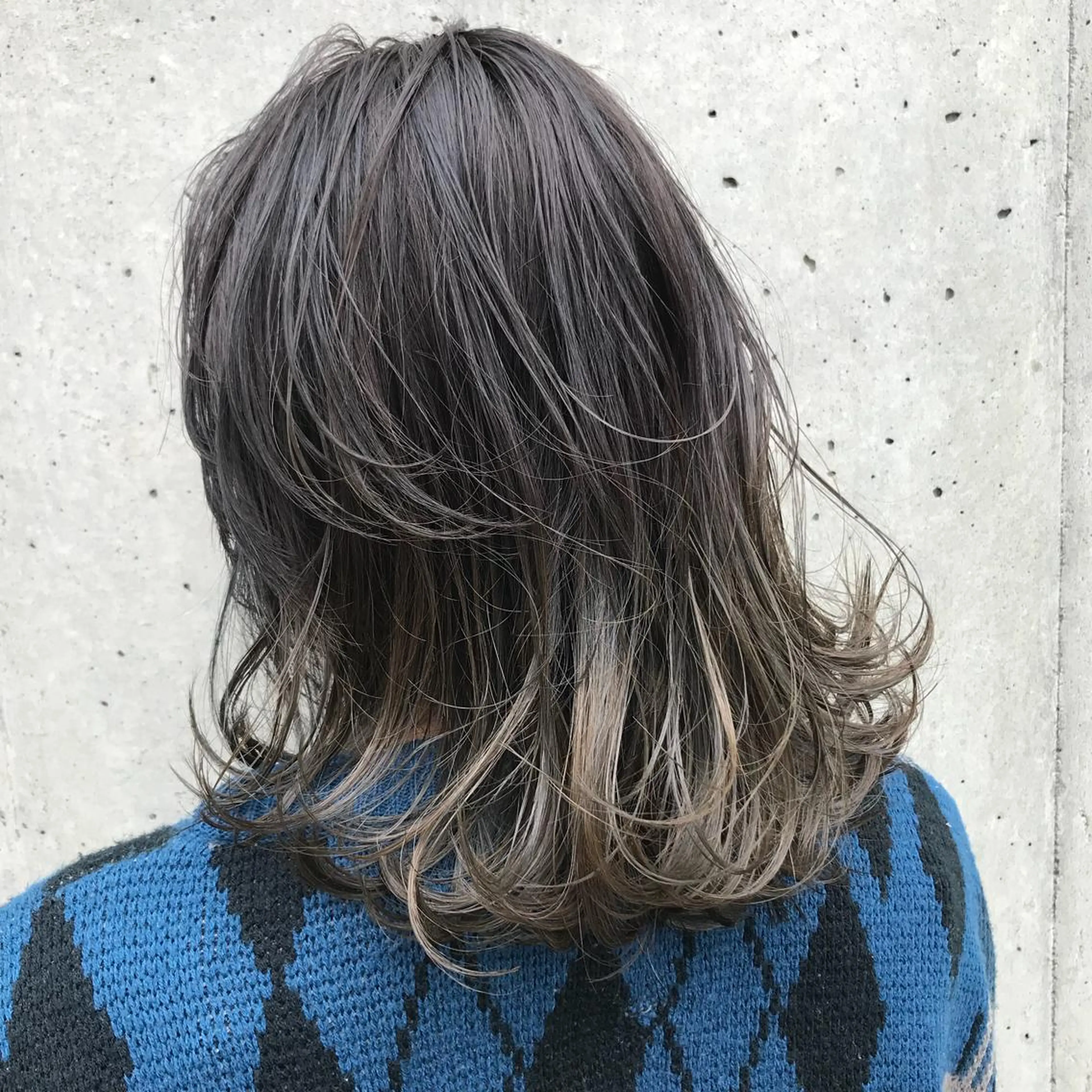 セミロング カラー ヘアアレンジ アッシュ グラデーションカラー 韓国レイヤー/ミルク ティー🦋高橋　暖のヘアスタイル
