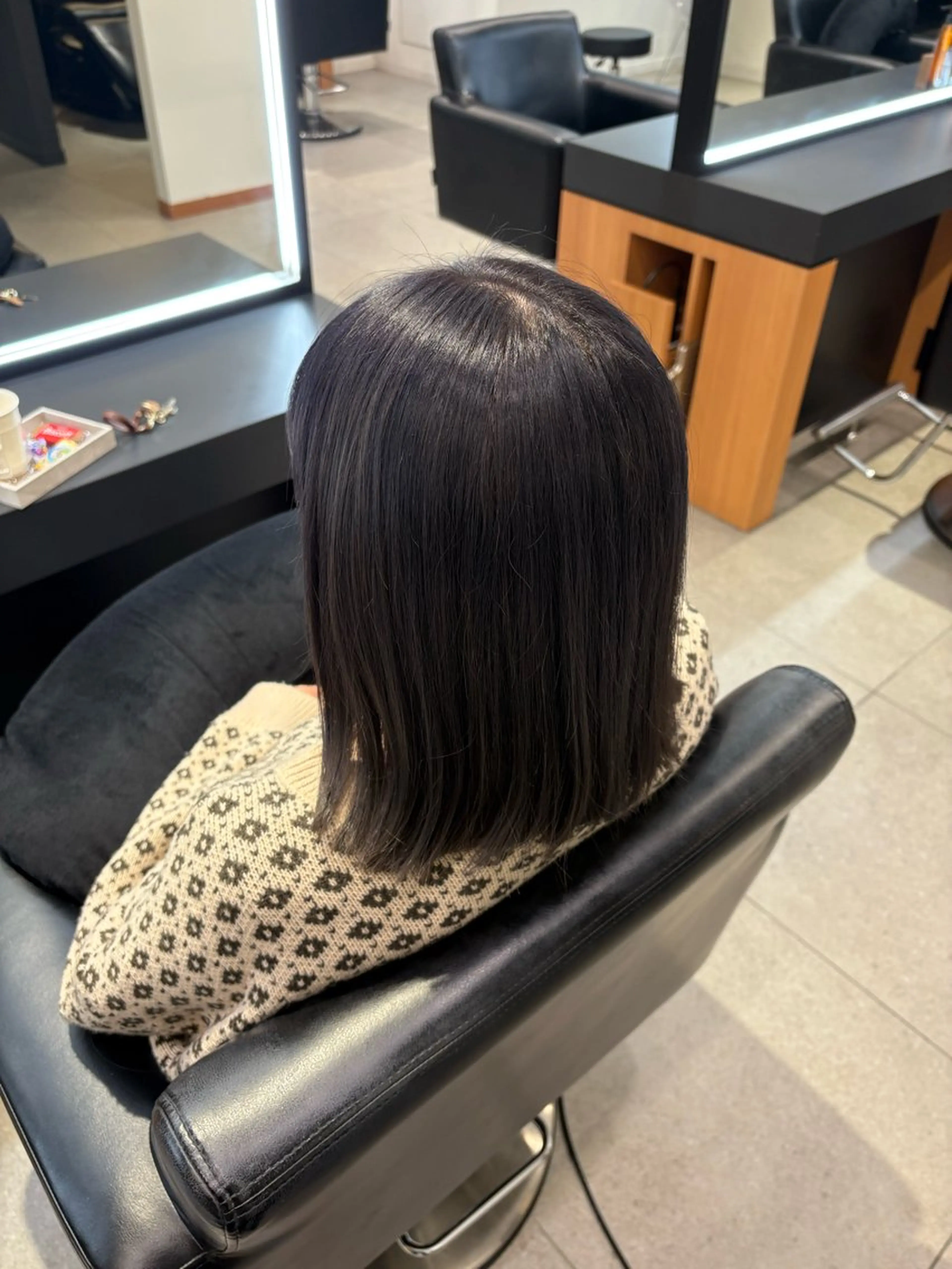ミディアム カラー ラベンダーカラー ヘアカラー トリートメント ERII (ému） 伏見/カット無料のヘアスタイル