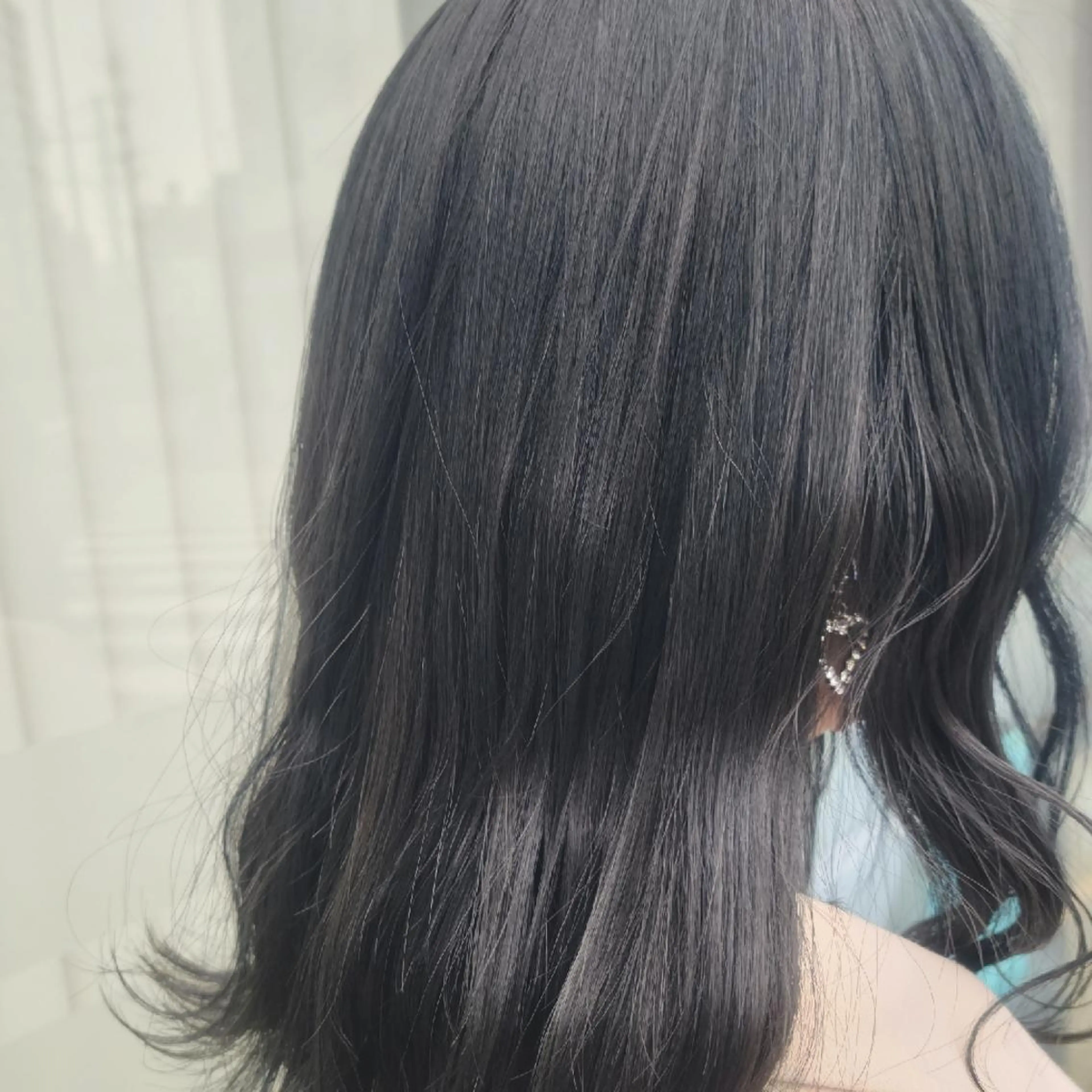 ロング 安永 結菜のヘアスタイル