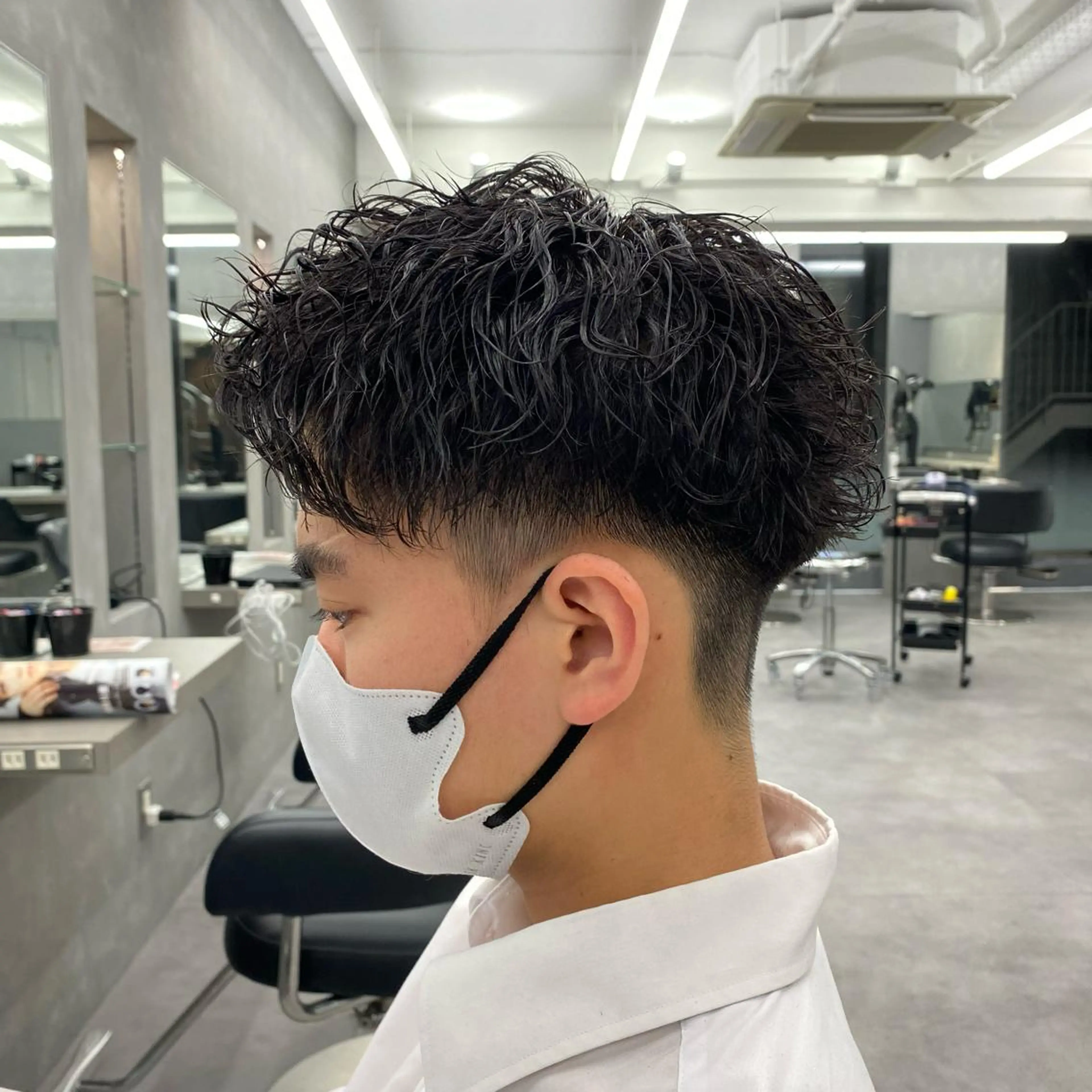 ショート パーマ メンズ ショートヘア カット パーマ 🌀メンズパーマ🌀 縦落ち/波巻きのヘアスタイル