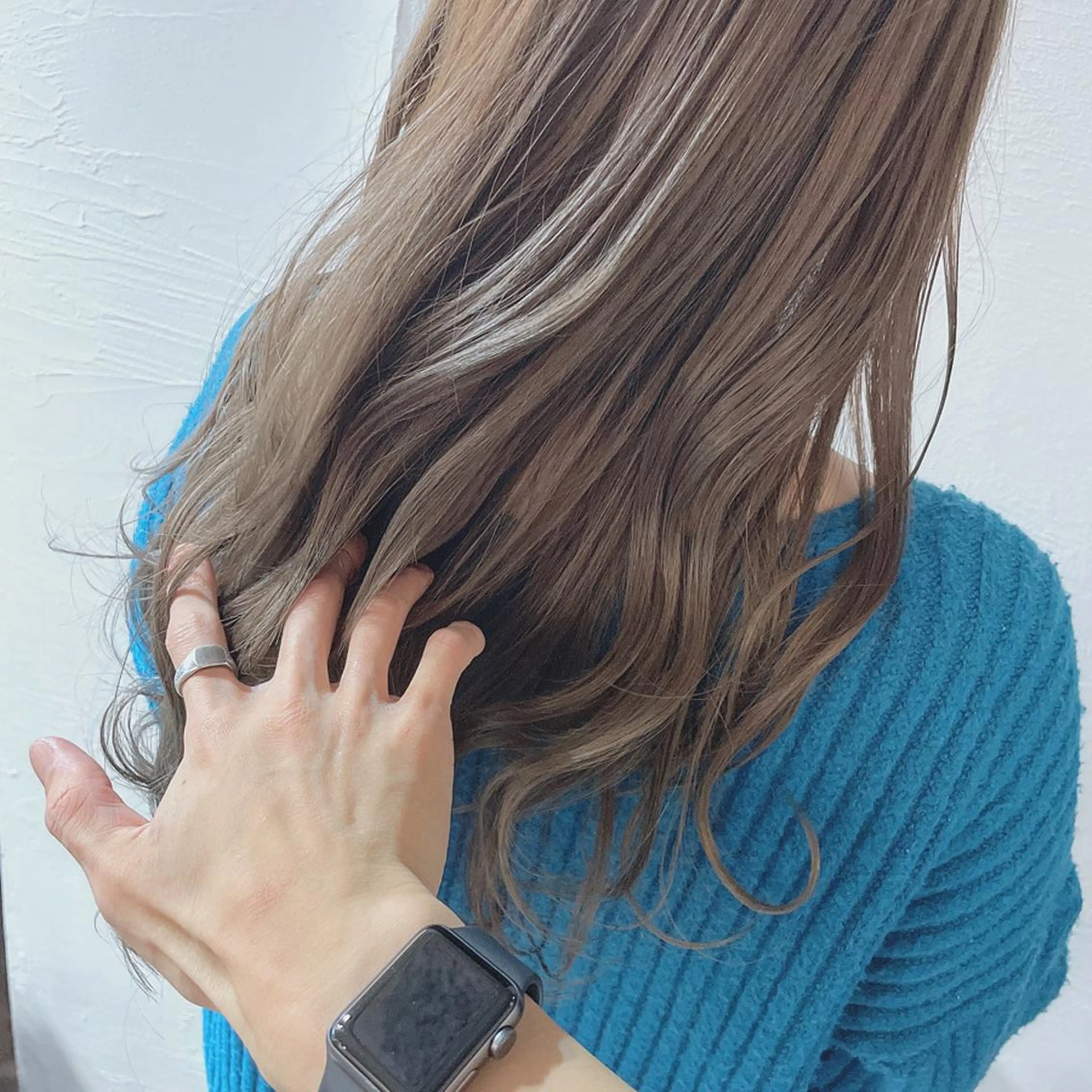 ❣️一度でお洒落髪❣️お任せハイライト＋透明感カラー＋カット18300→の写真
