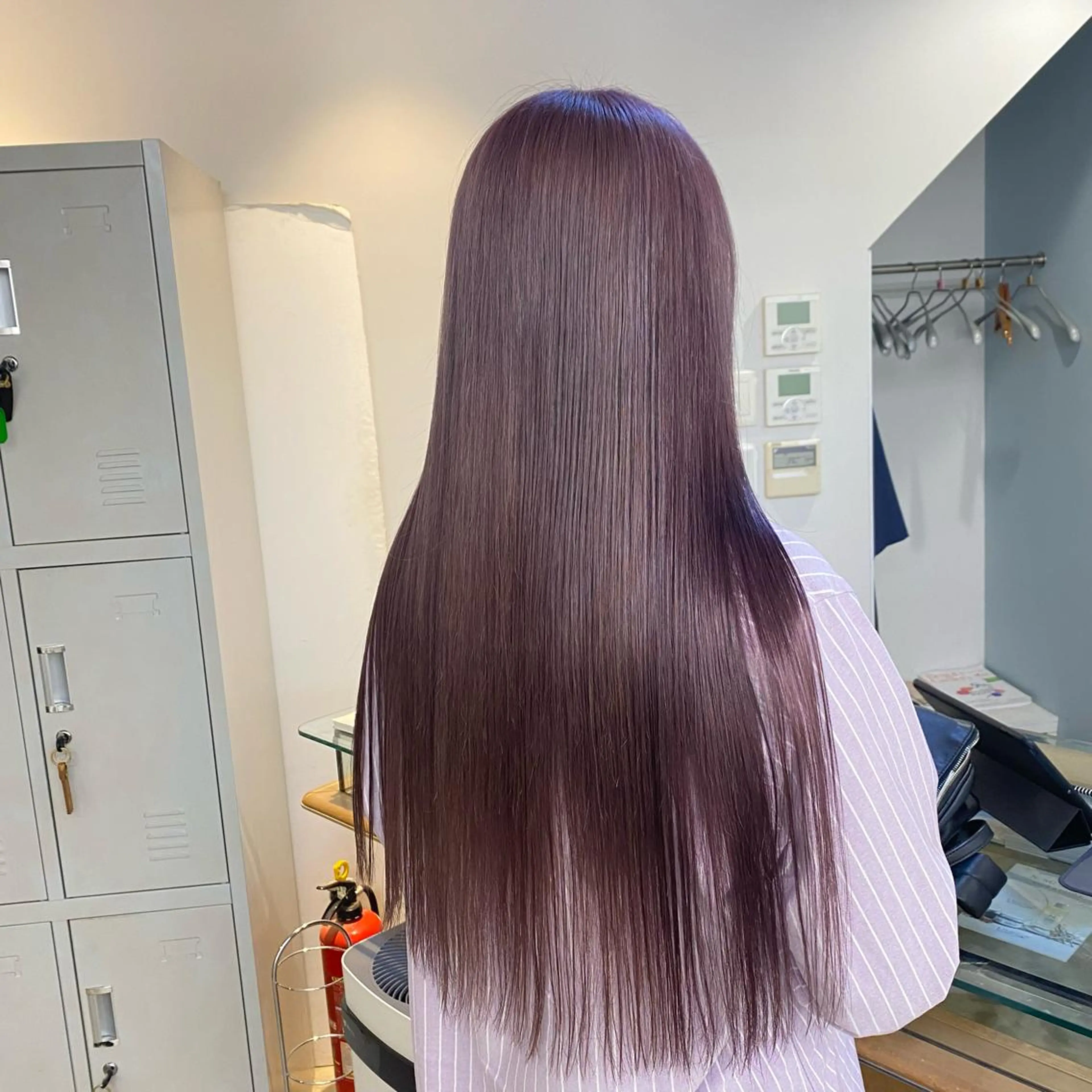 ロング カラー パーマ ヘアアレンジ メンズ キッズ ネイル マツエク・マツパ アイブロウ 暖色系/透明感 治野心のヘアスタイル