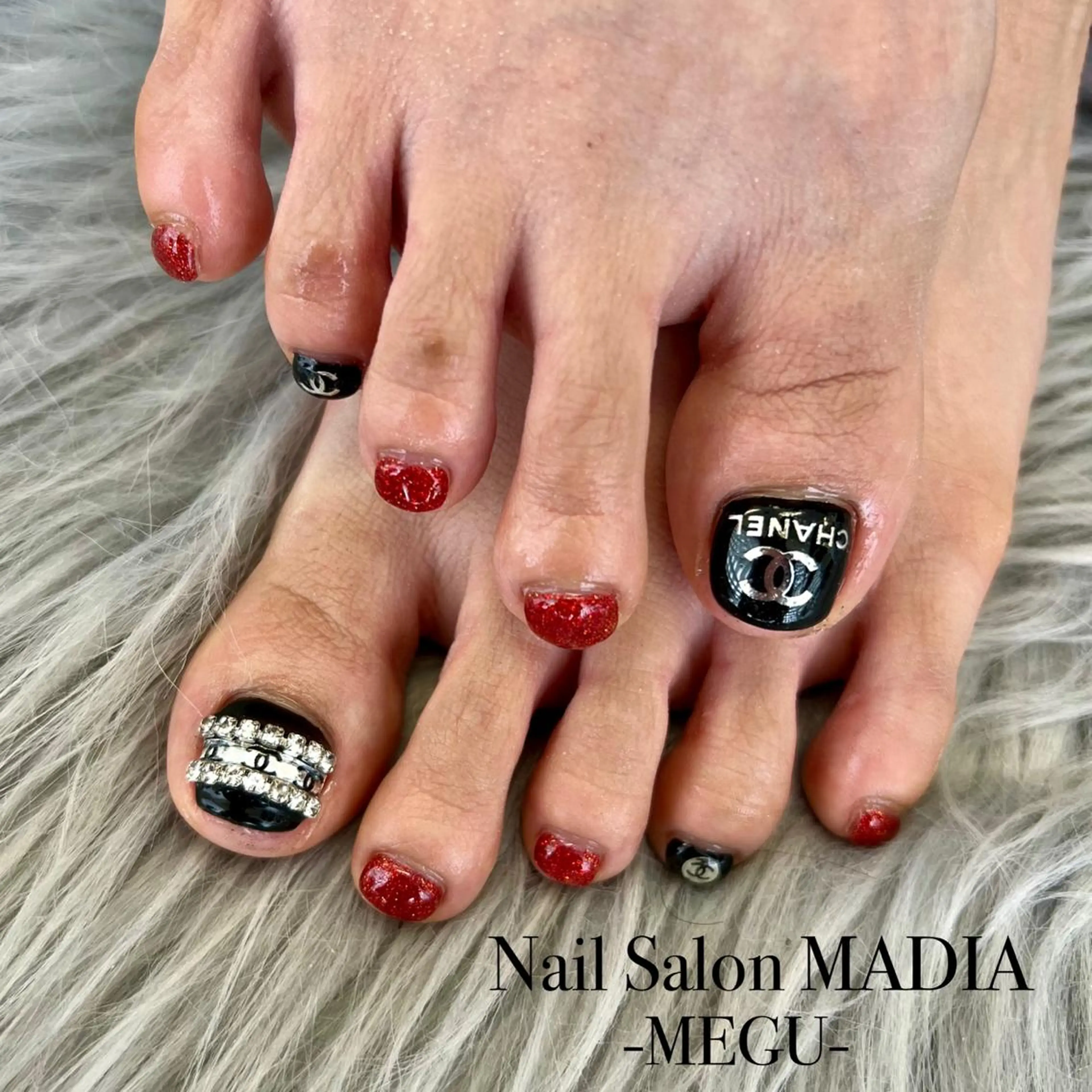 ネイル MADIA藤沢所属・MADIA MEGUのネイルデザイン