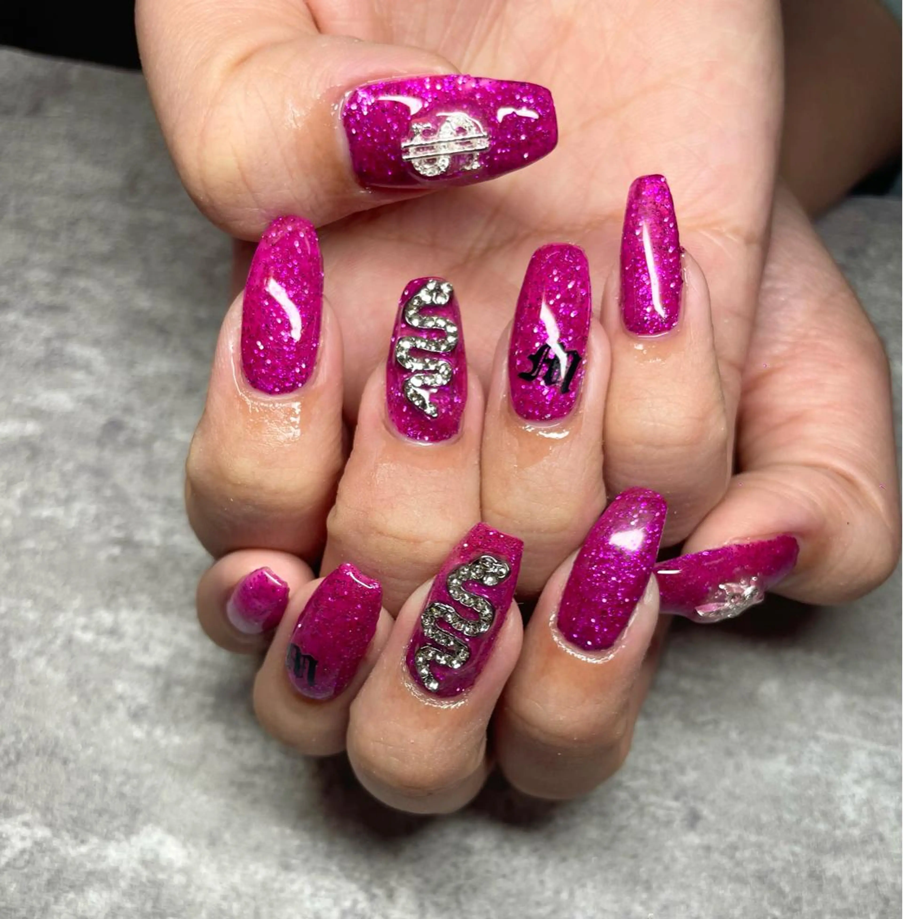 ネイル フットネイル フレンチネイル ジェルネイル 韓国ネイル マグネットネイル ハンドネイル nail salon fee（フィー）のネイルデザイン