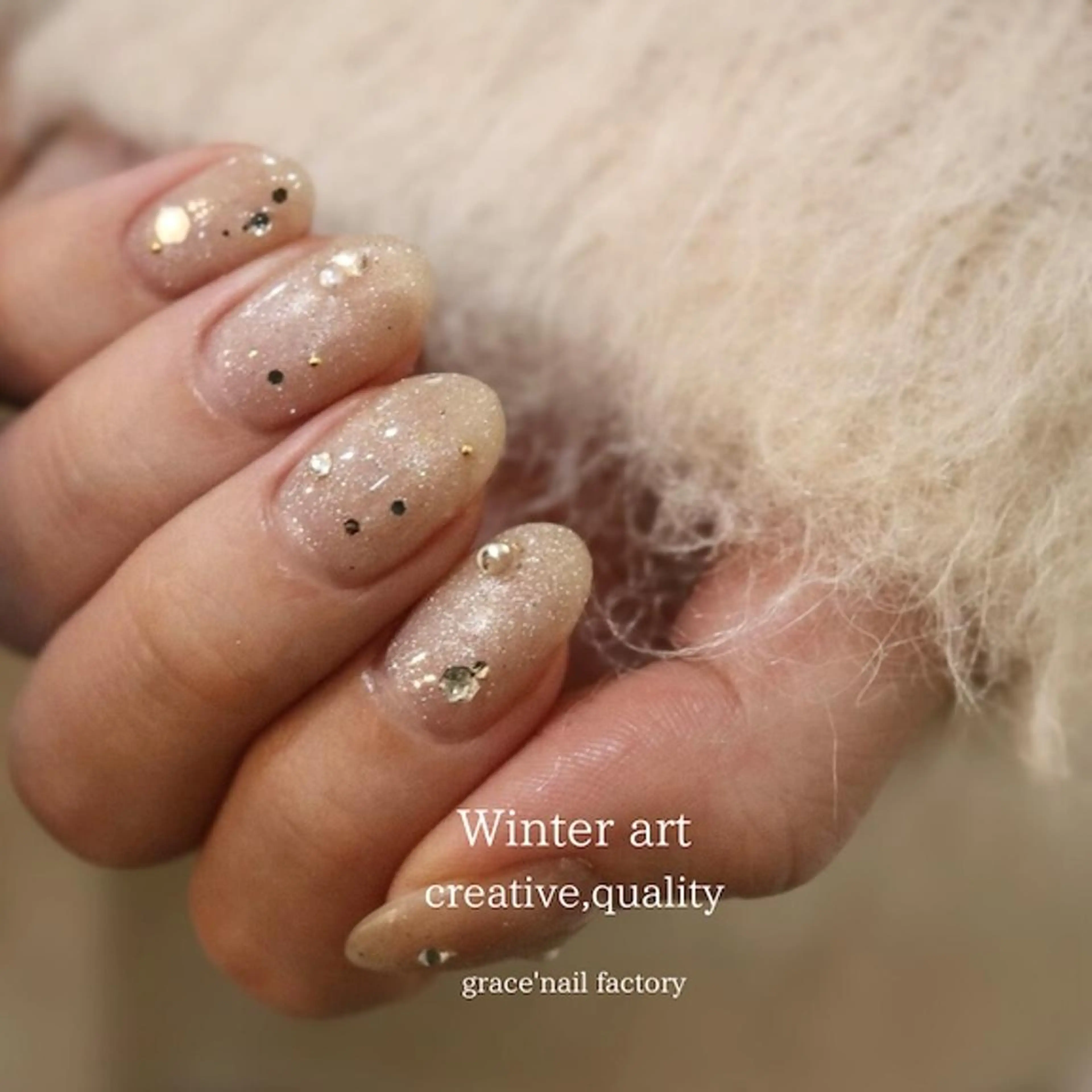 12月限定🎄✨【美フォルム人気💕】おまかせ上品◇大人nail5本＋ワンカラー （オフ＋1,100円／育成ケア）の写真