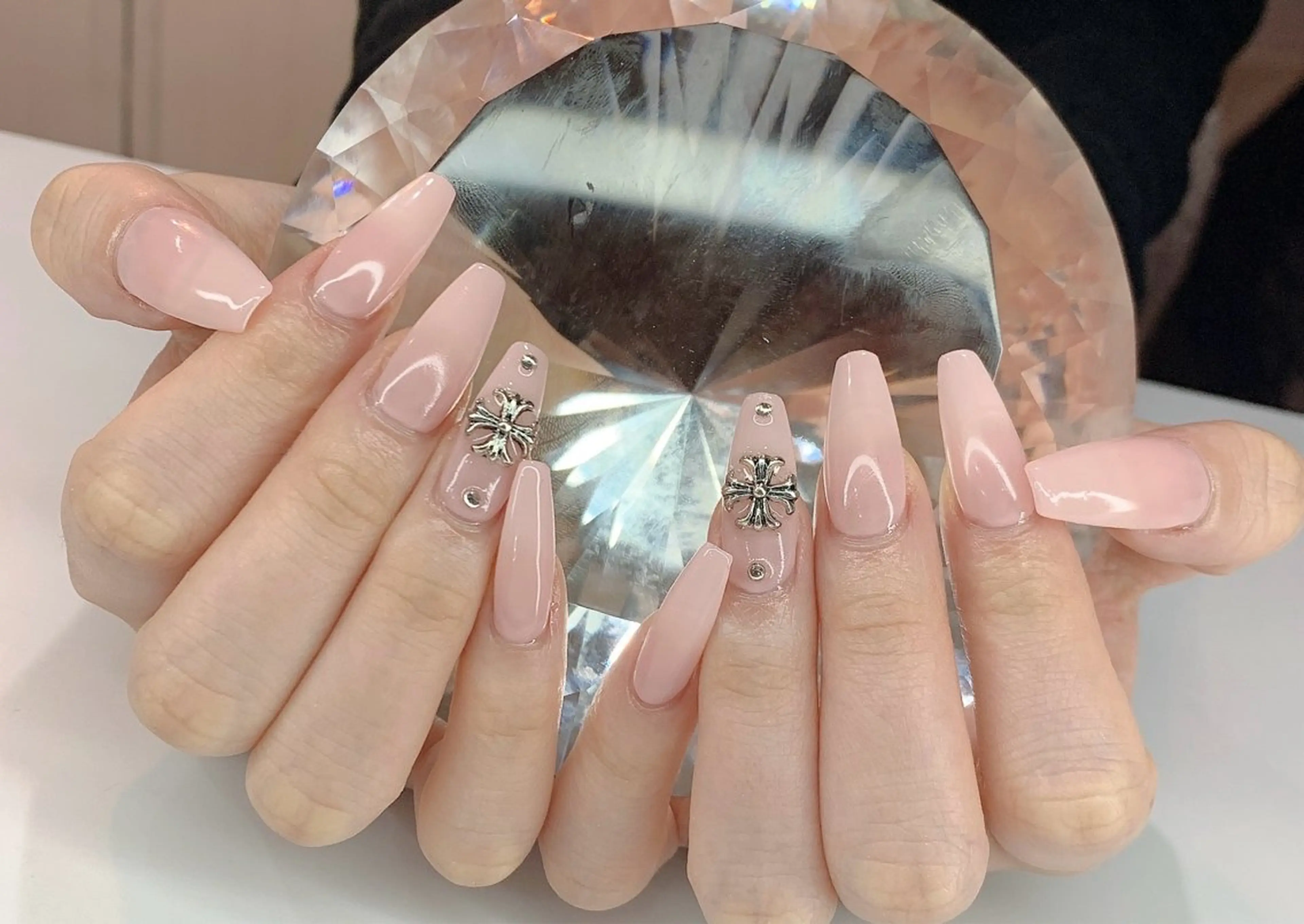 ネイル ハンドネイル LoaChaton kaeのネイルデザイン