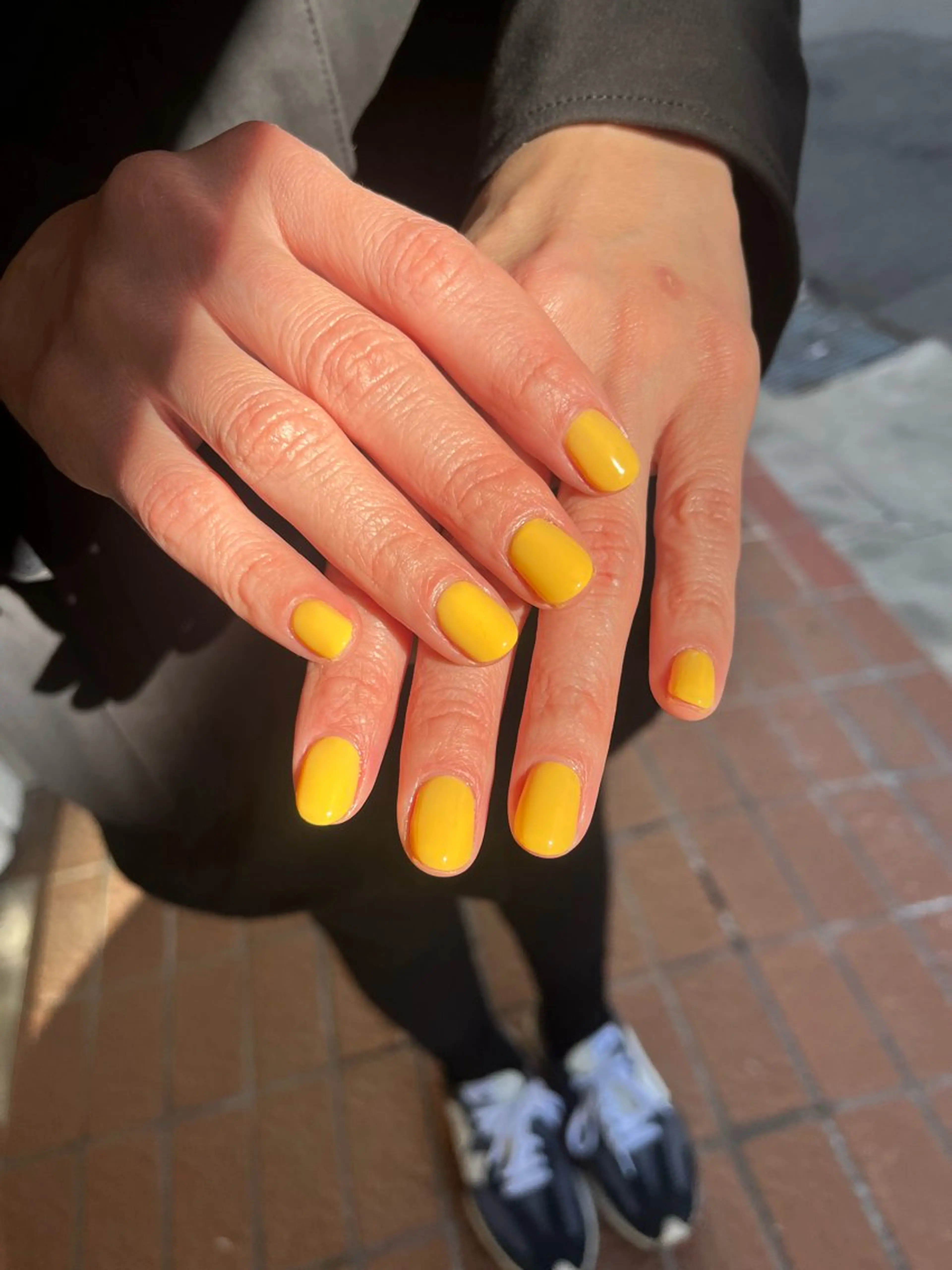 ネイル ワンカラーネイル 黄色 ハンドネイル ballie／小野原 なつみのネイルデザイン