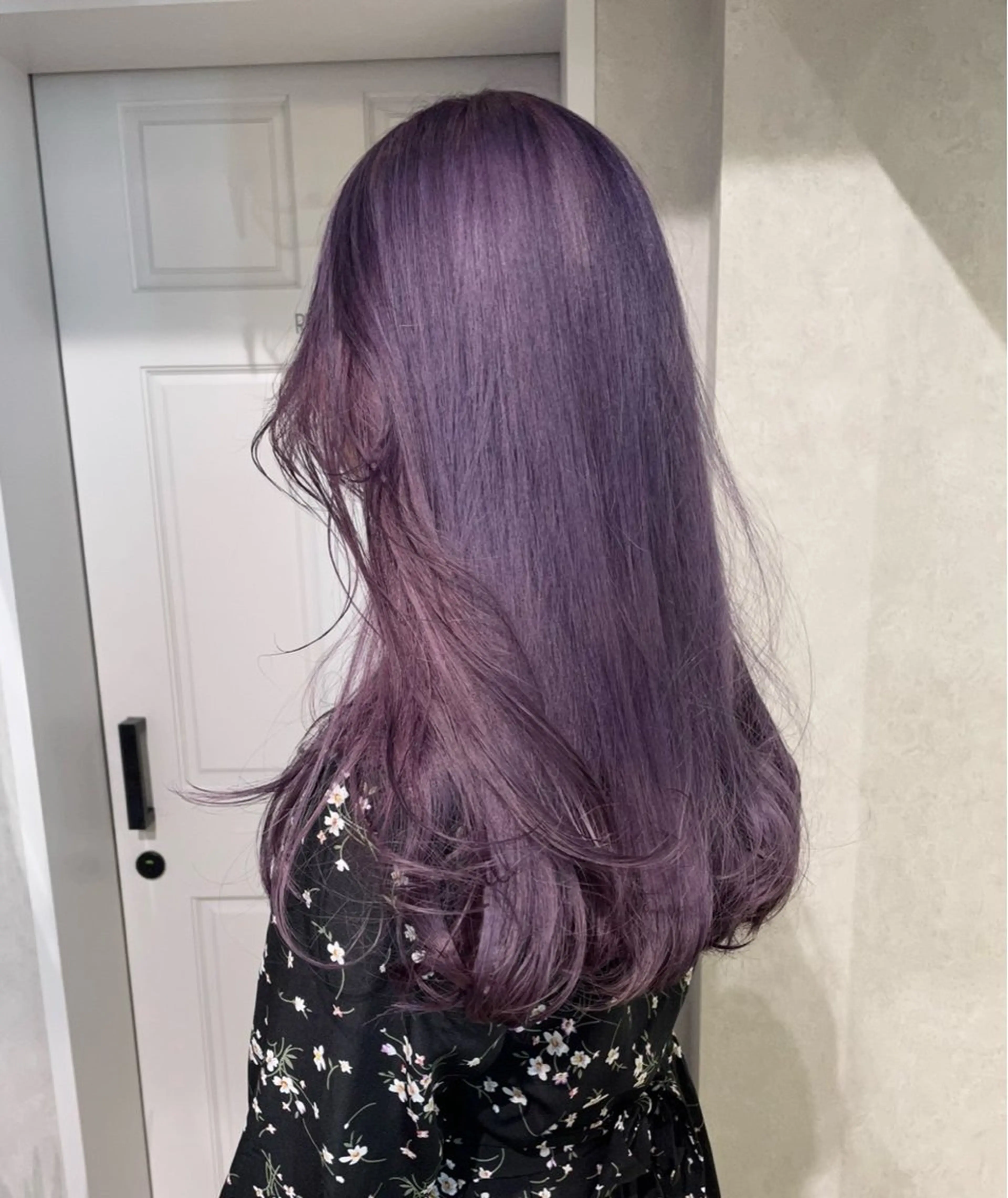 セミロング カラー ラベンダーカラー バイオレットカラー ヘアカラー 透明感モテスタイル 💞SHIORI💞のヘアスタイル