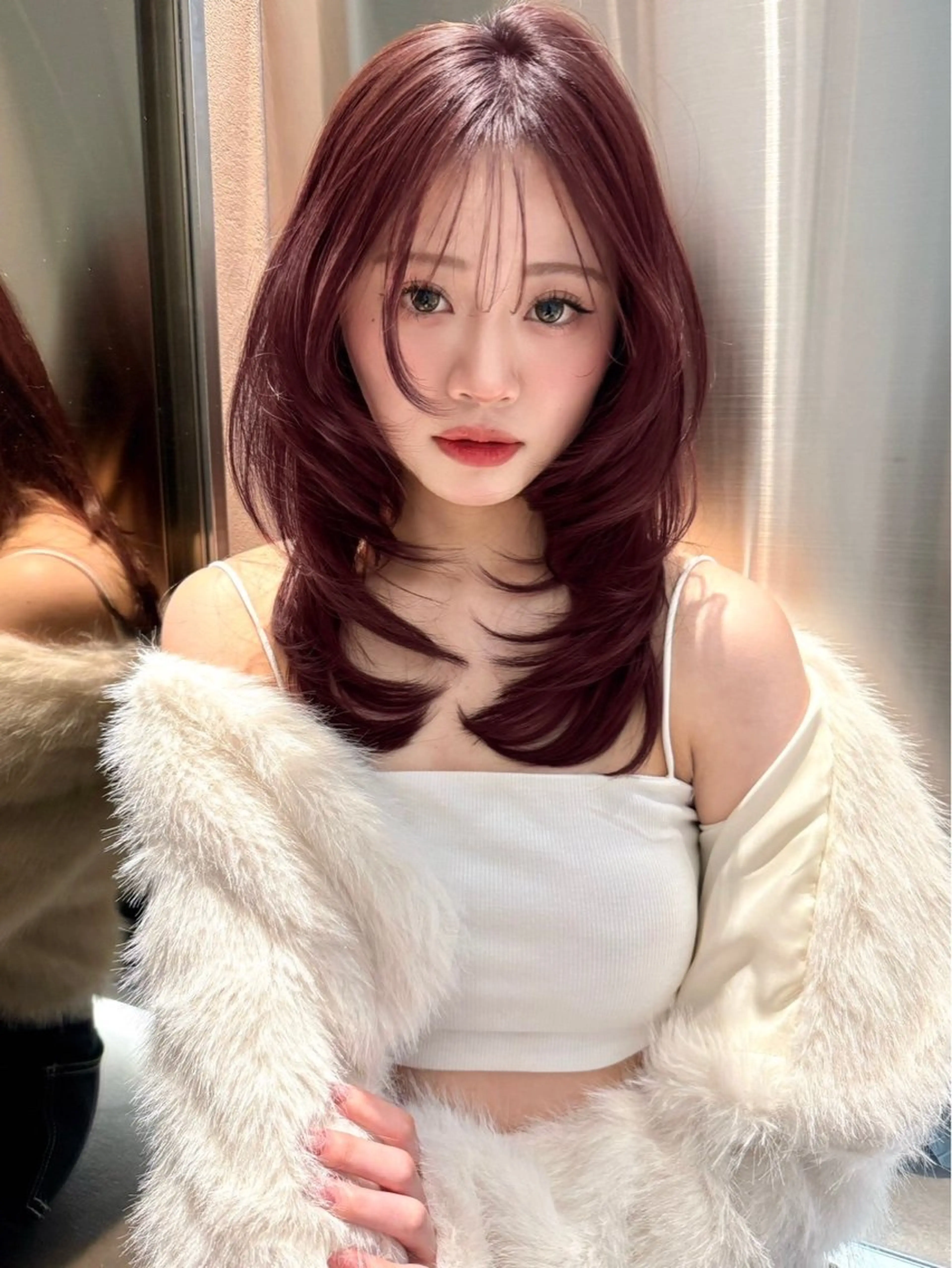 ミディアム カラー 透明感カラー ダブルカラー 顔まわりレイヤー 韓国風ヘア レイヤーカット ブリーチなし髪質改善 韓国ヘア　柏崎颯刀のヘアスタイル
