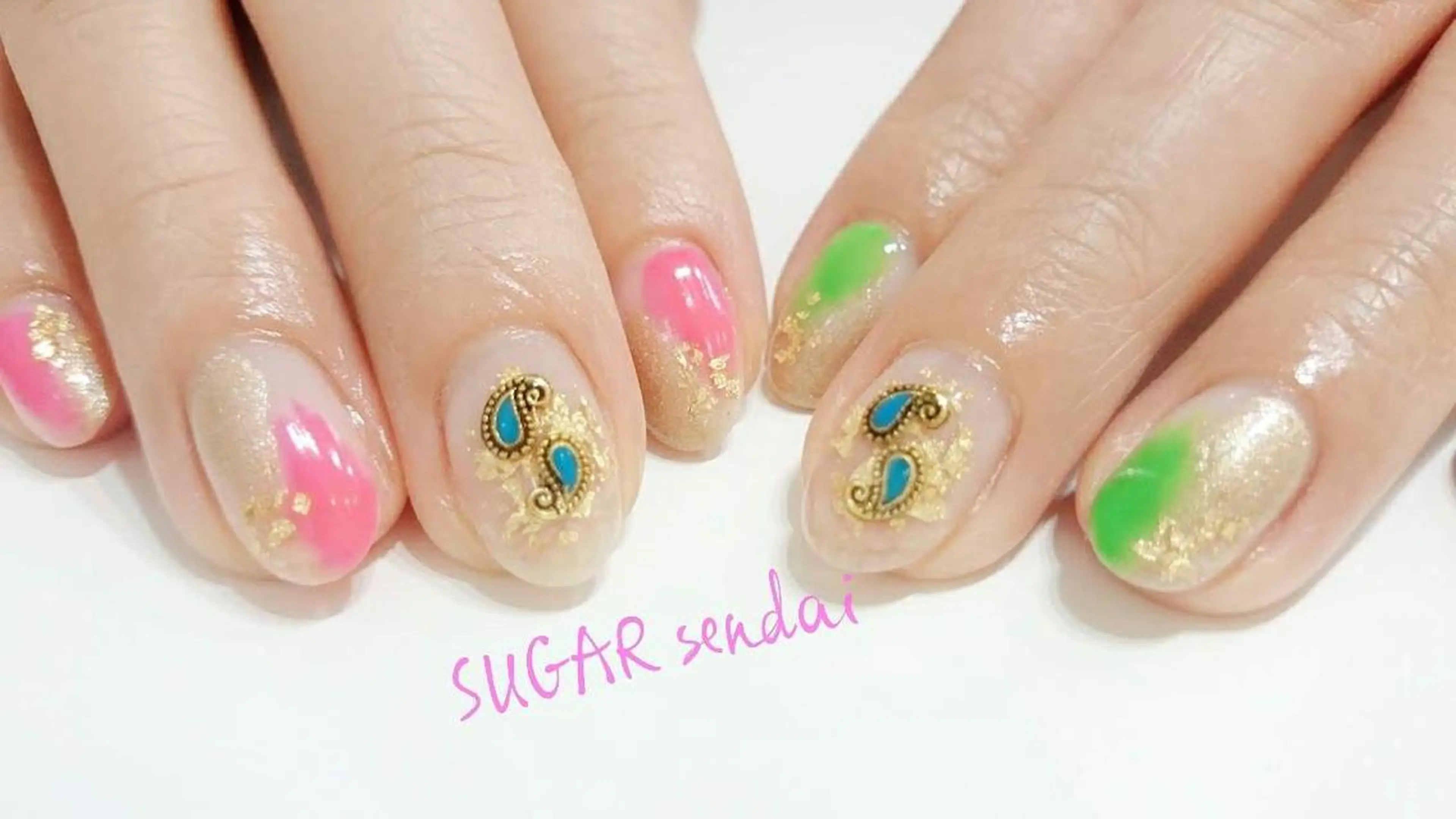 ネイル SUGAR sendai Nail所属・鈴木 ゆかりのネイルデザイン