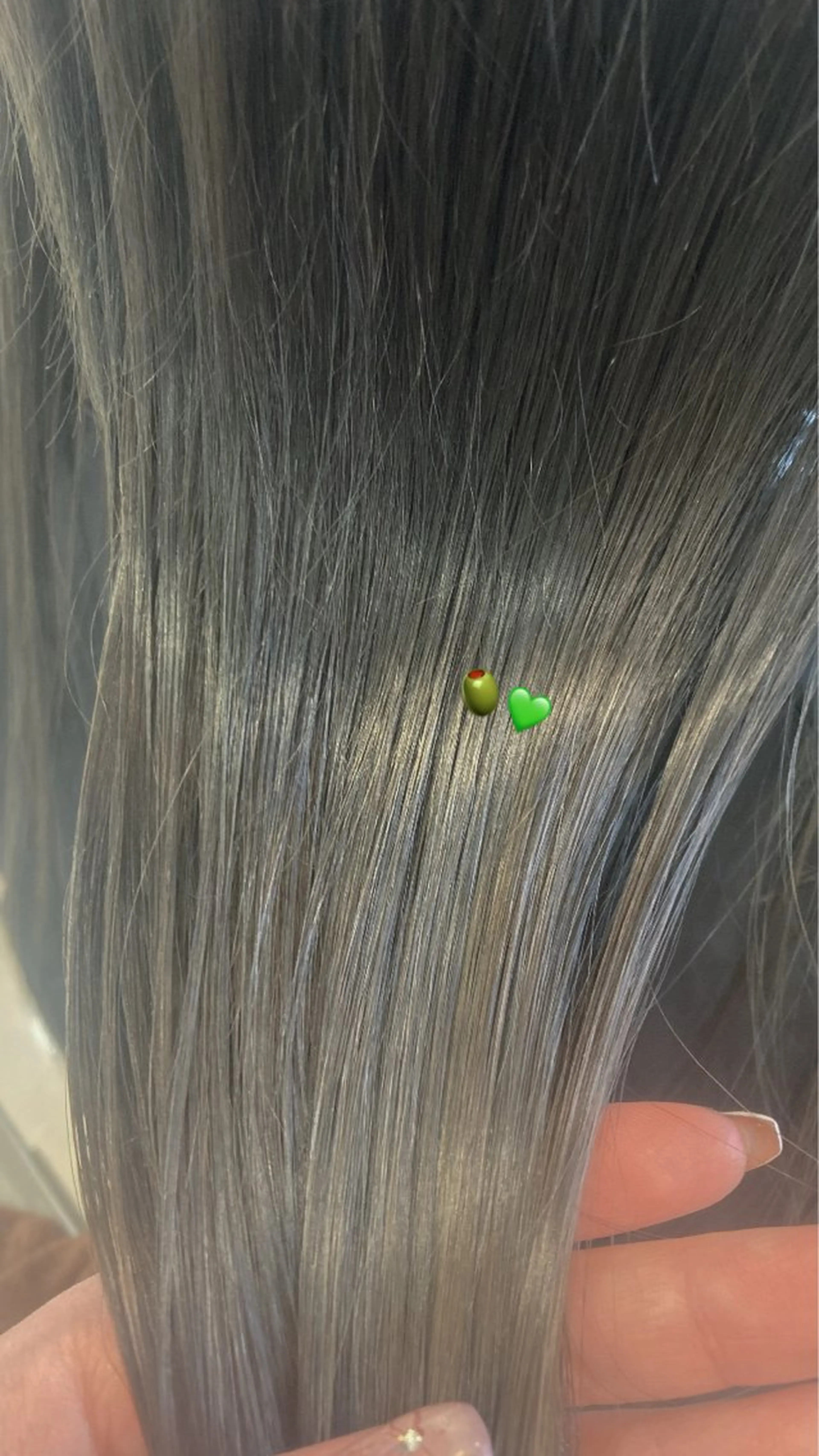 ロング カラー 透明感カラー オレンジ ヘアカラー 太田 瑠花のヘアスタイル