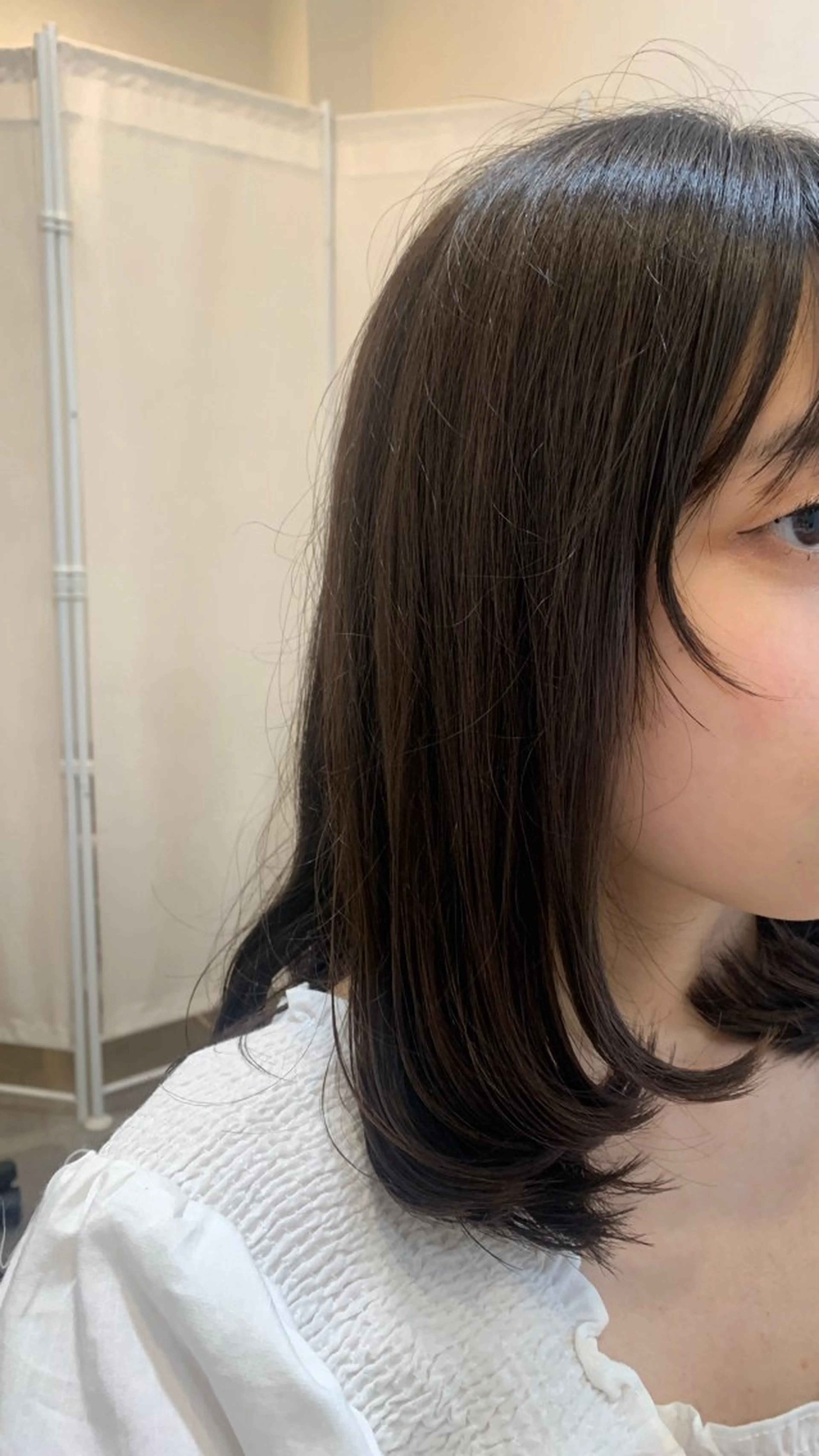 ミディアム レイヤーカット ボブ/ポイントパ ーマ大阪梅田/みなみのヘアスタイル