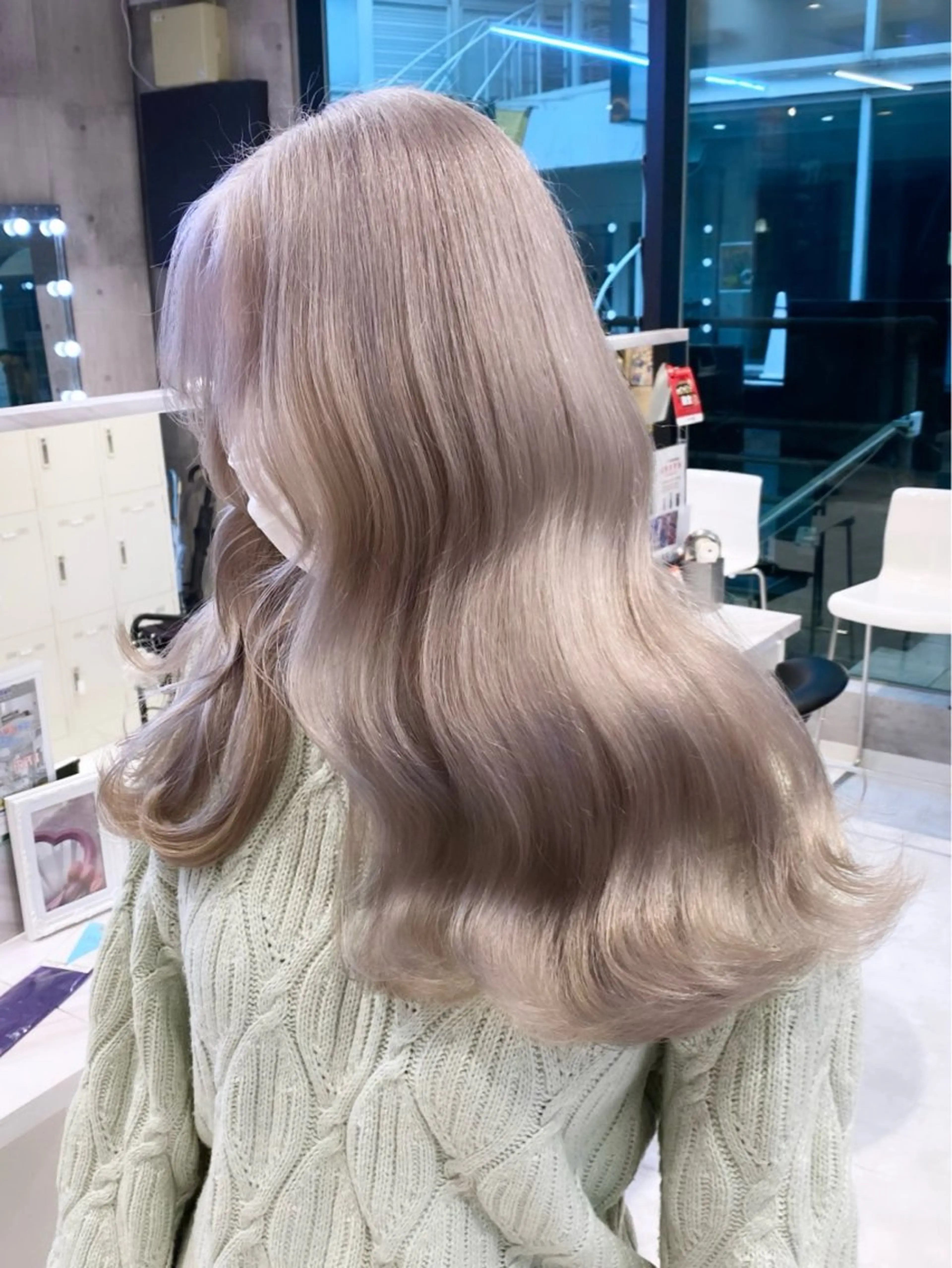 ロング カット ヘアカラー トリートメント 🩵艶ハイトーン 🩵 𝓨𝓤𝓤のヘアスタイル
