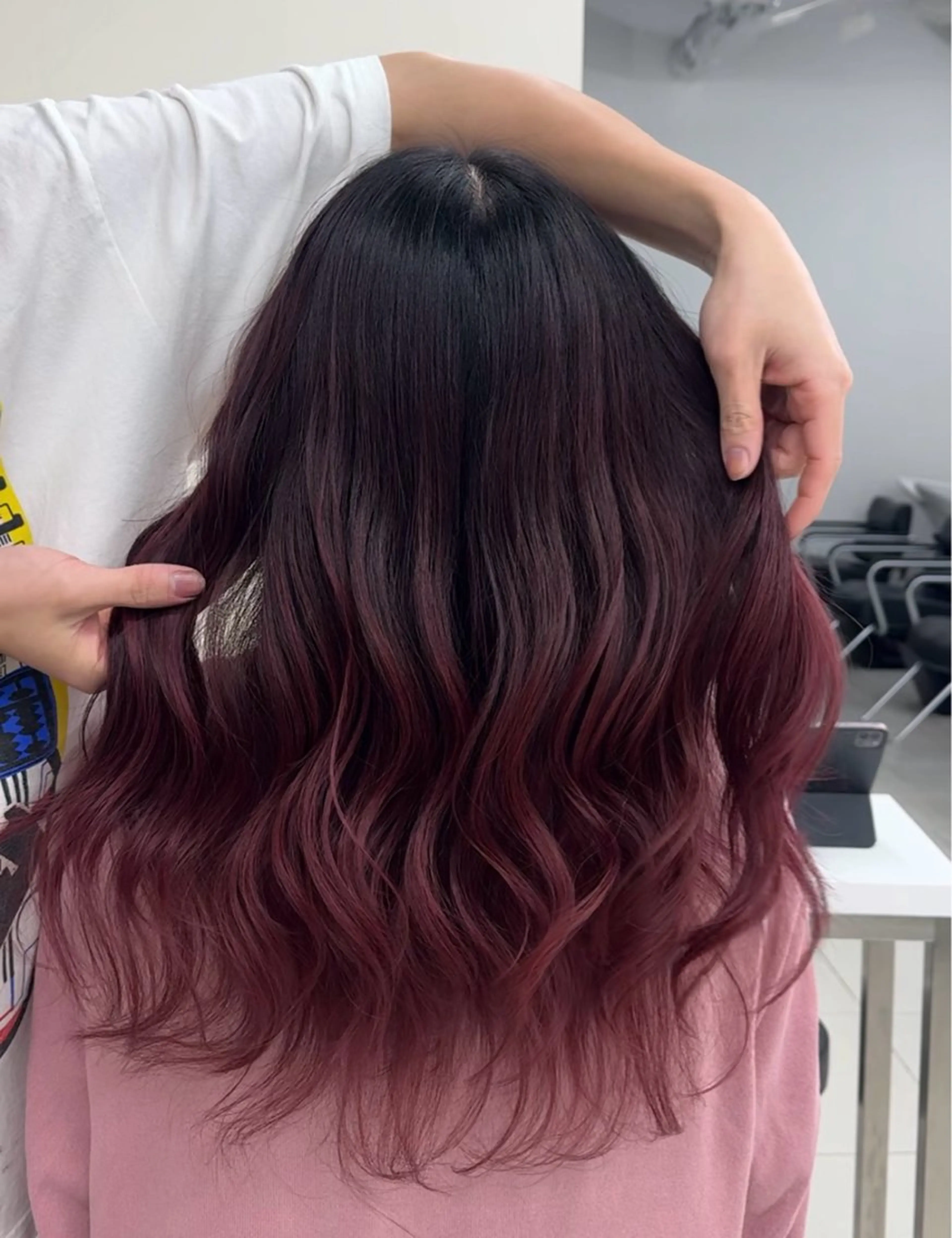 ロング カラー バレイヤージュ ブリーチ ケアブリーチ ダブルカラー ハイライトカラー カット ヘアカラー トリートメント ヘアセット Rikuto/原宿 /バレイヤージュのヘアスタイル
