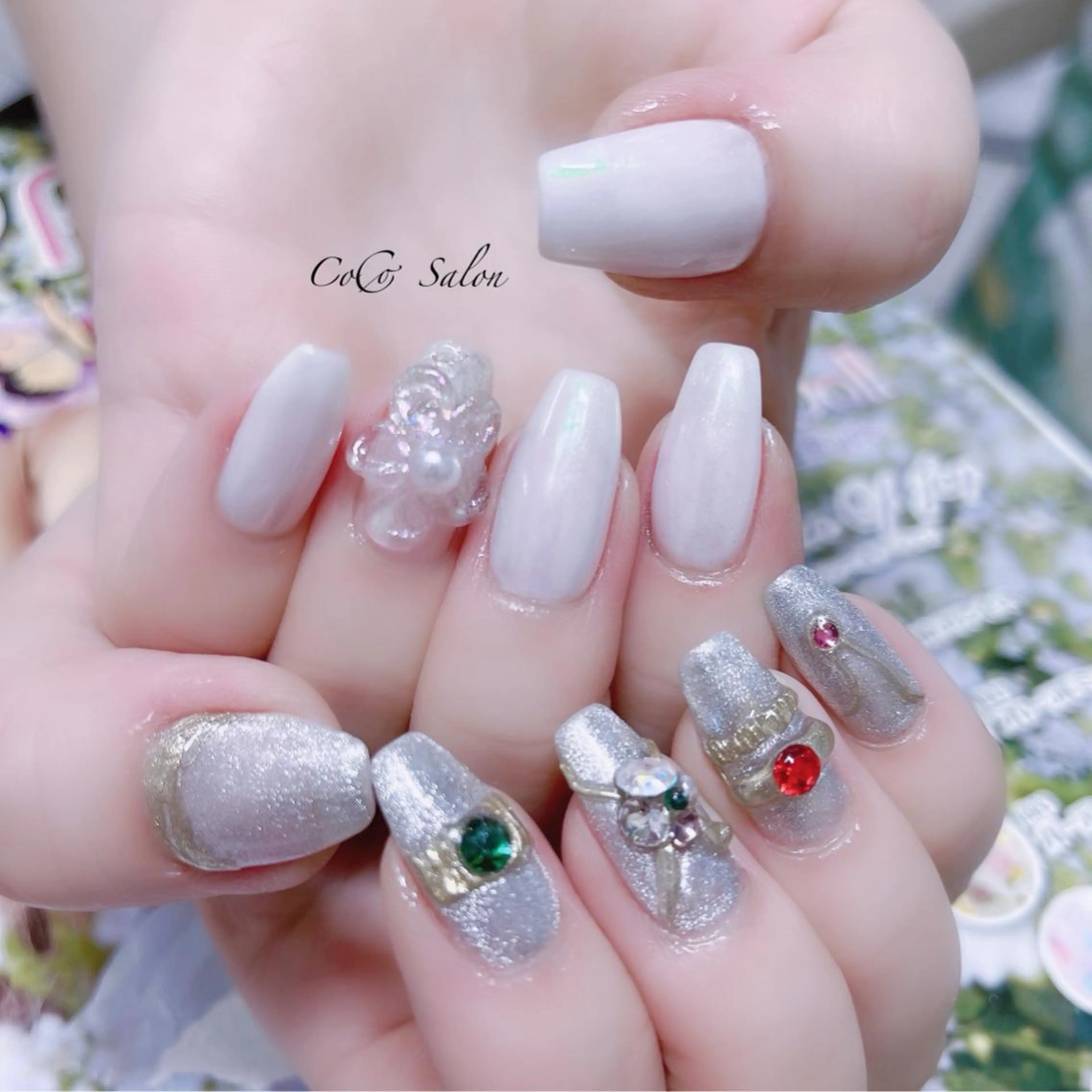 ネイル オーロラネイル 長さ出し フラワーネイル ジェルネイル マグネットネイル CoCoSalon ネイル/まつ毛予約のネイルデザイン