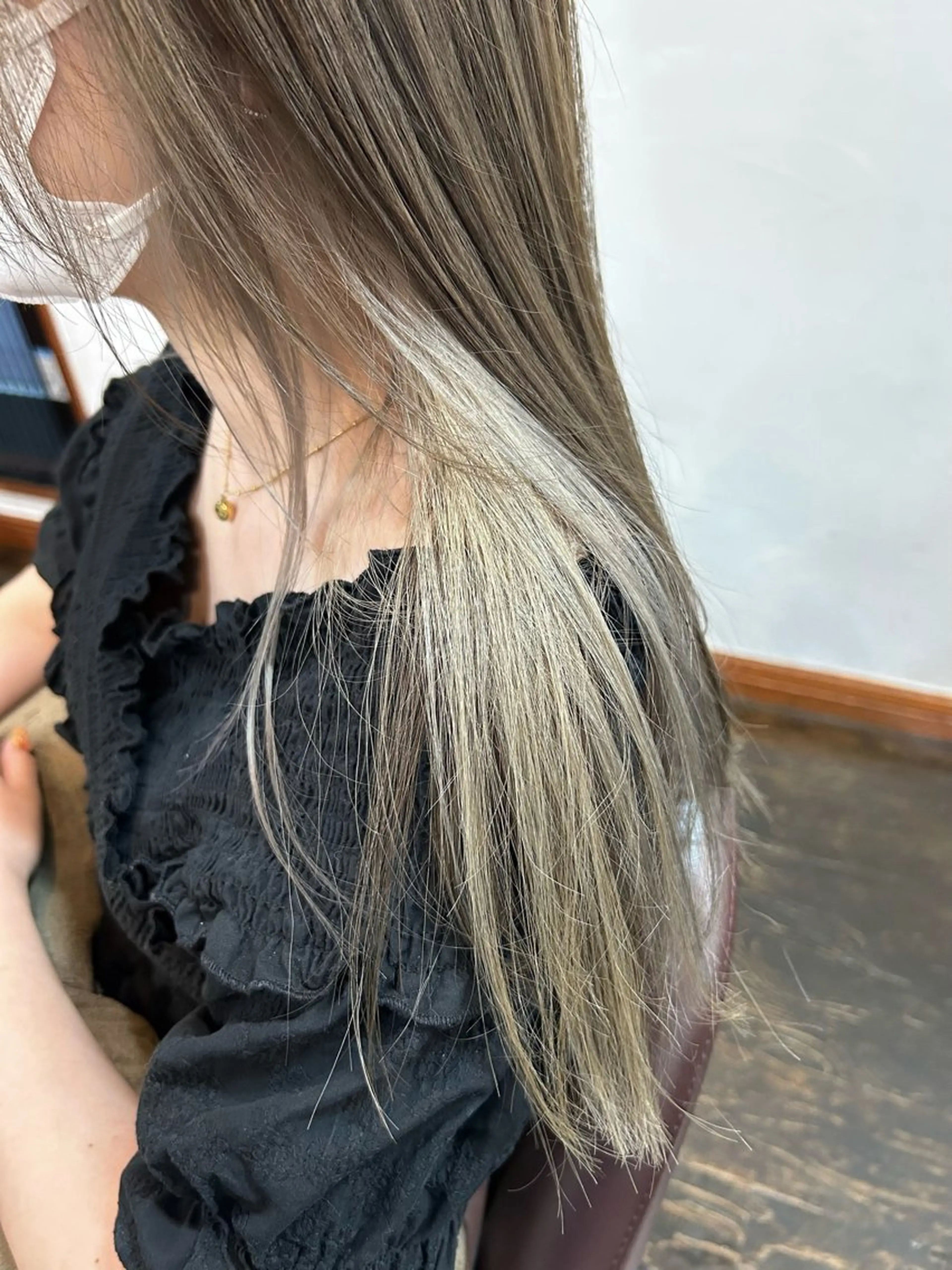 カラー ブロンド インナーカラー 坂本 瑞季のヘアスタイル