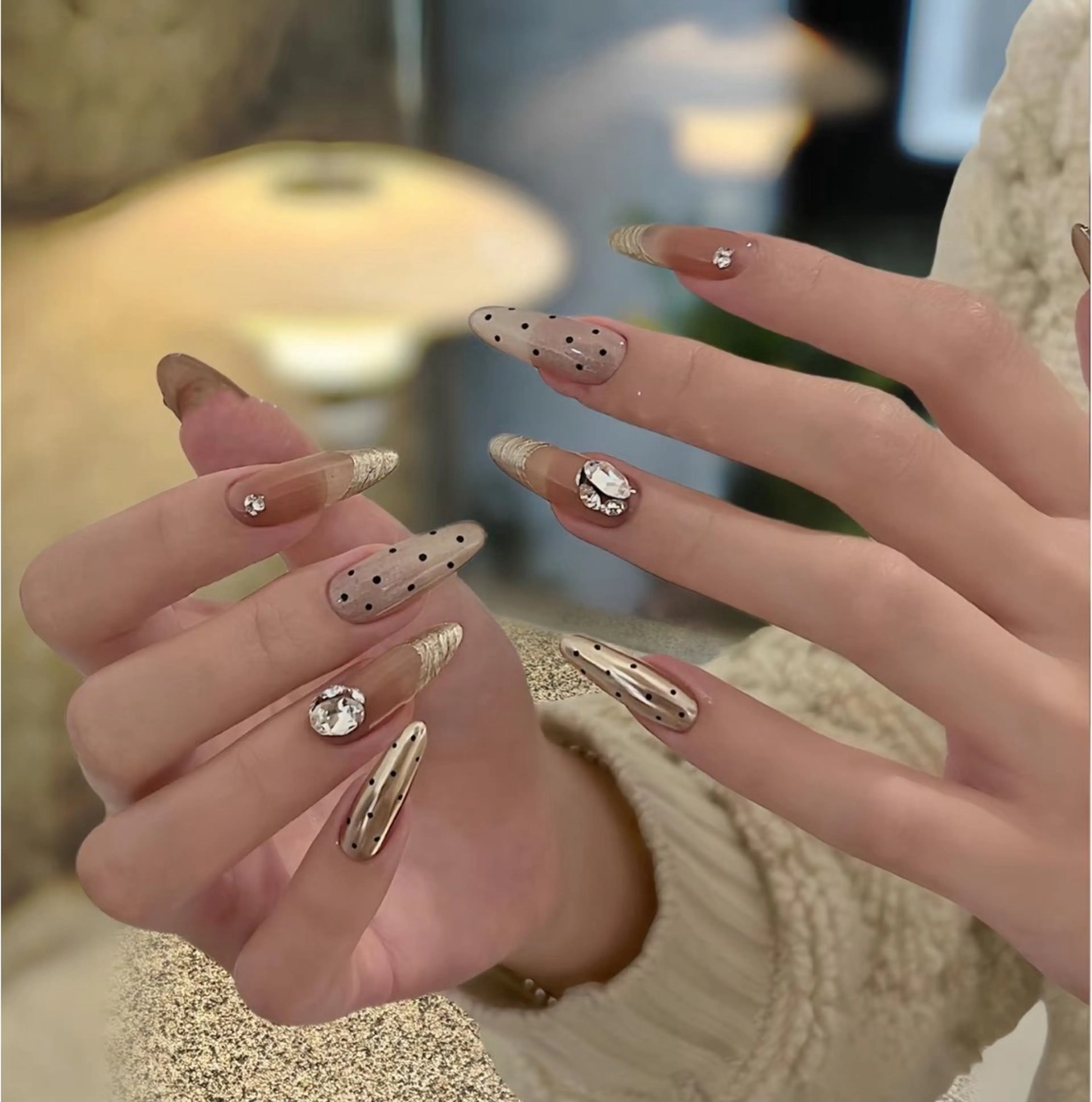 ネイル ハンドネイル iNEKO所属・Lee Leeのネイルデザイン