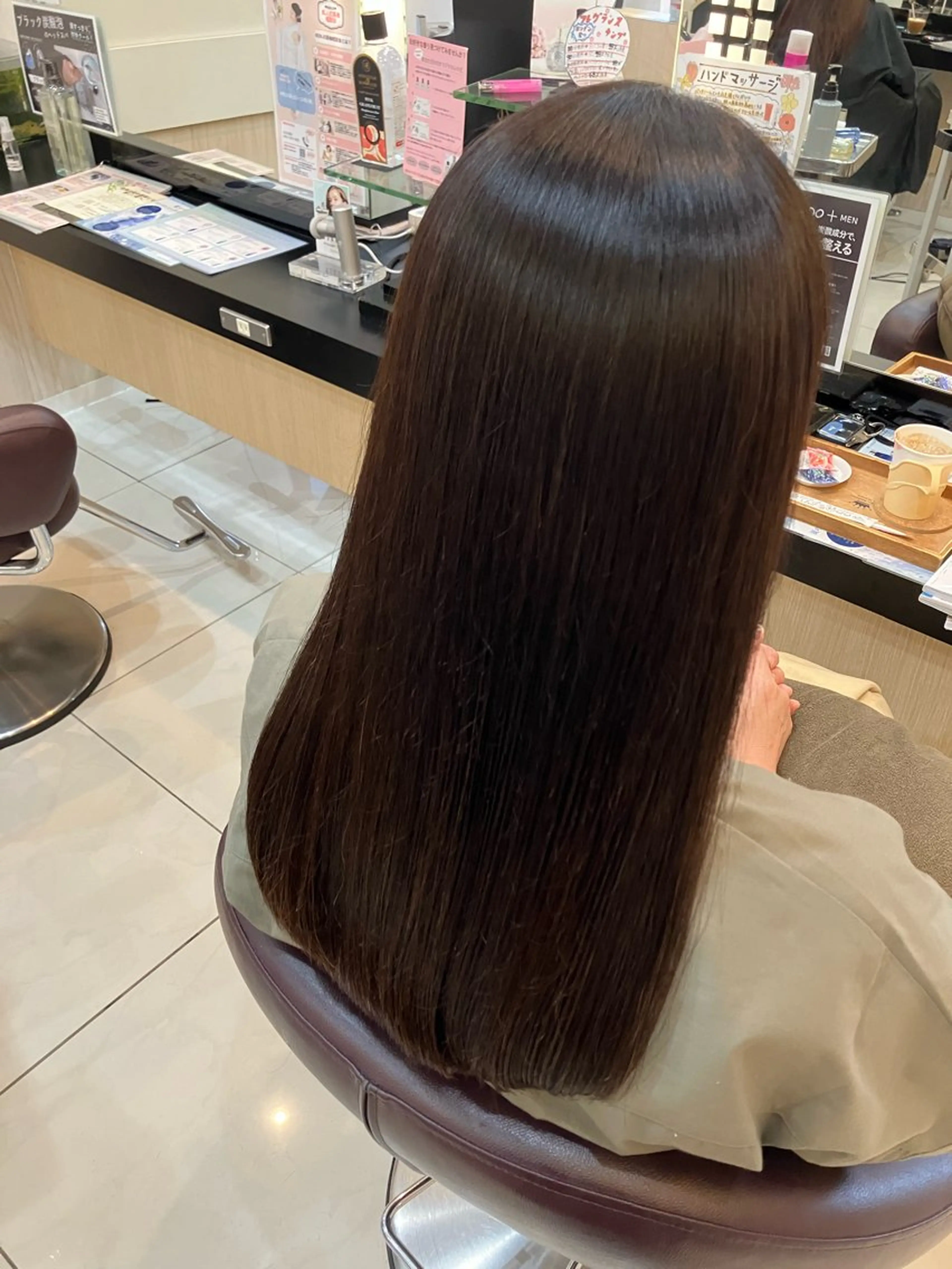 セミロング 縮毛矯正 yukari 艶髪ヘアのヘアスタイル