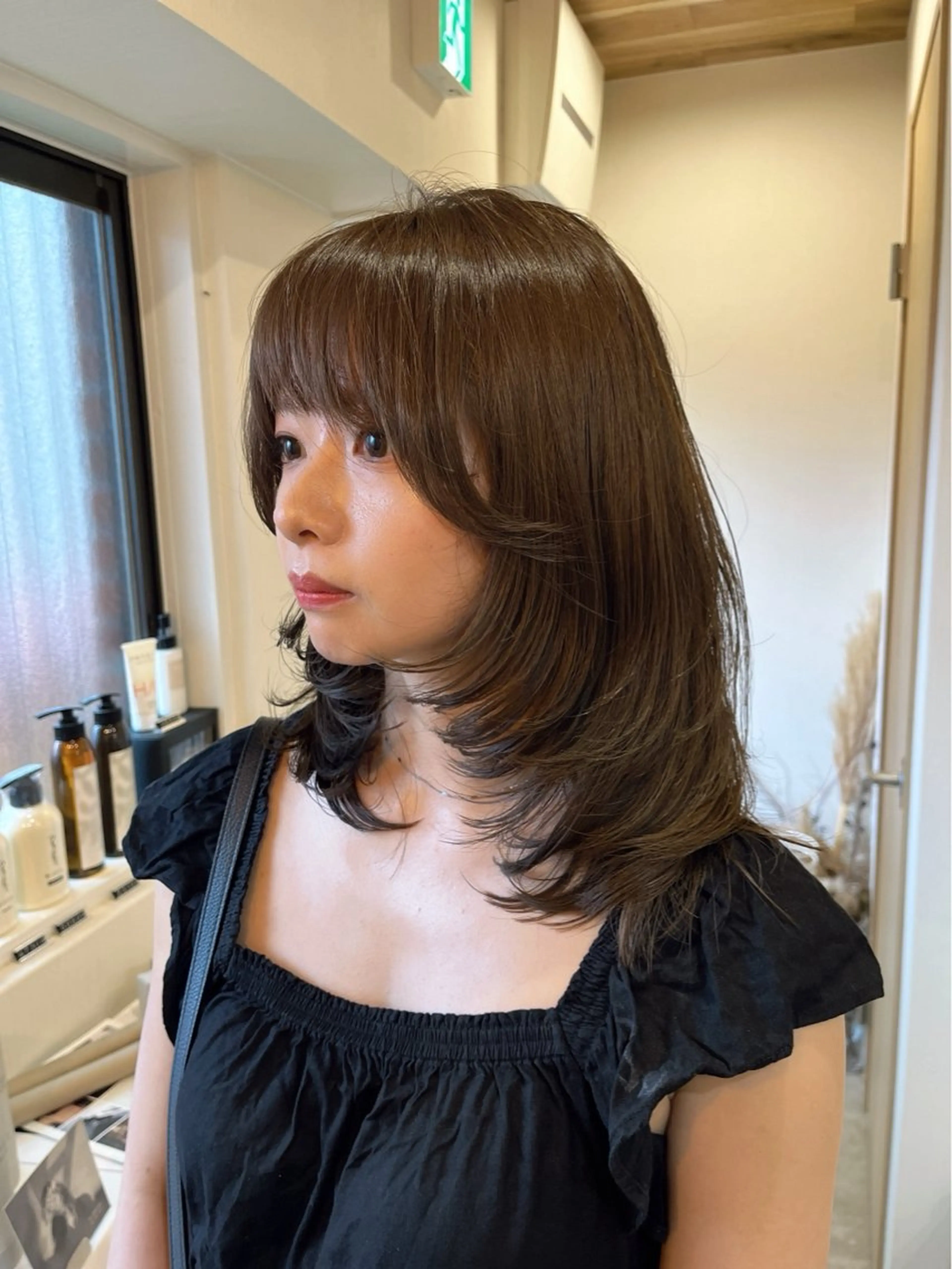 セミロング カラー 下石怜子/レイヤー カット/透明感カラーのヘアスタイル
