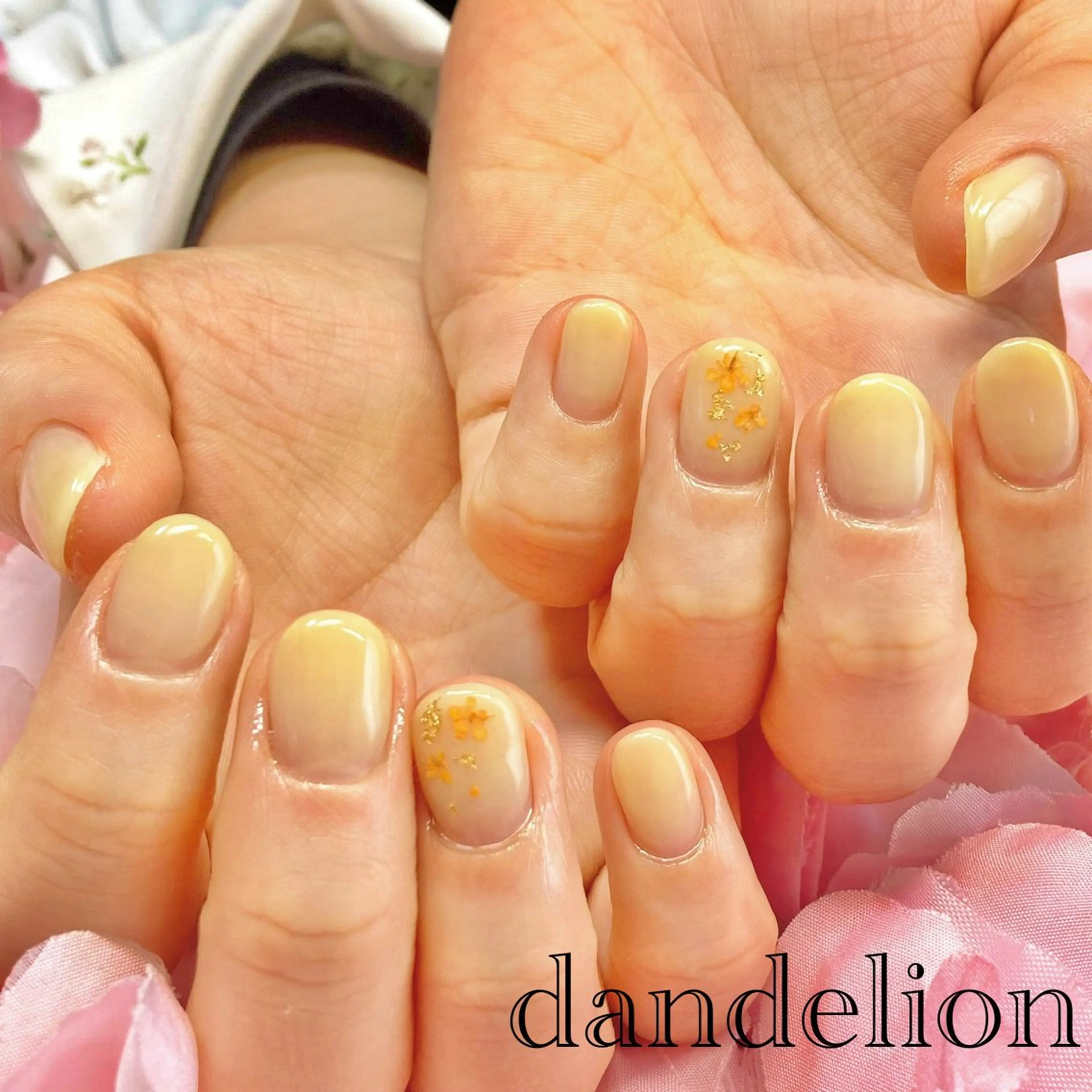 ネイル ハンドネイル ハンドケア dandelion ダンデライオンのネイルデザイン