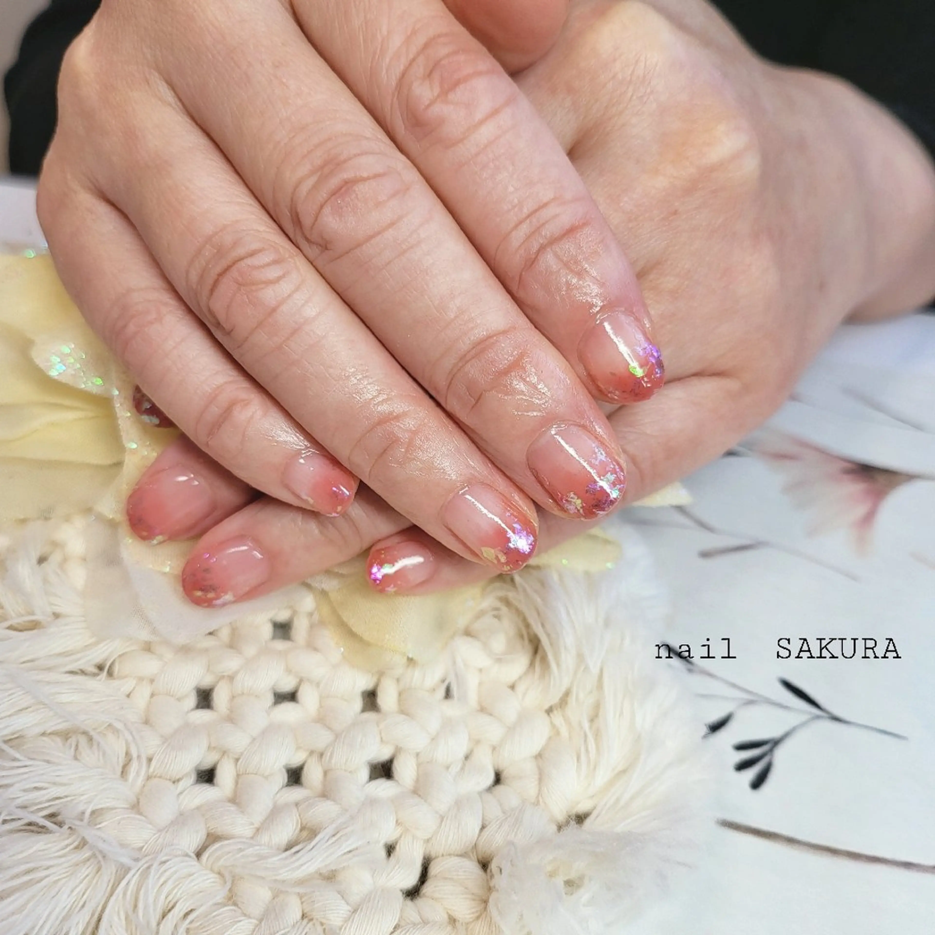 ネイル グラデーション キラキラネイル オフィスネイル シンプルネイル nailSAKURA 🌸爪の美容室のネイルデザイン