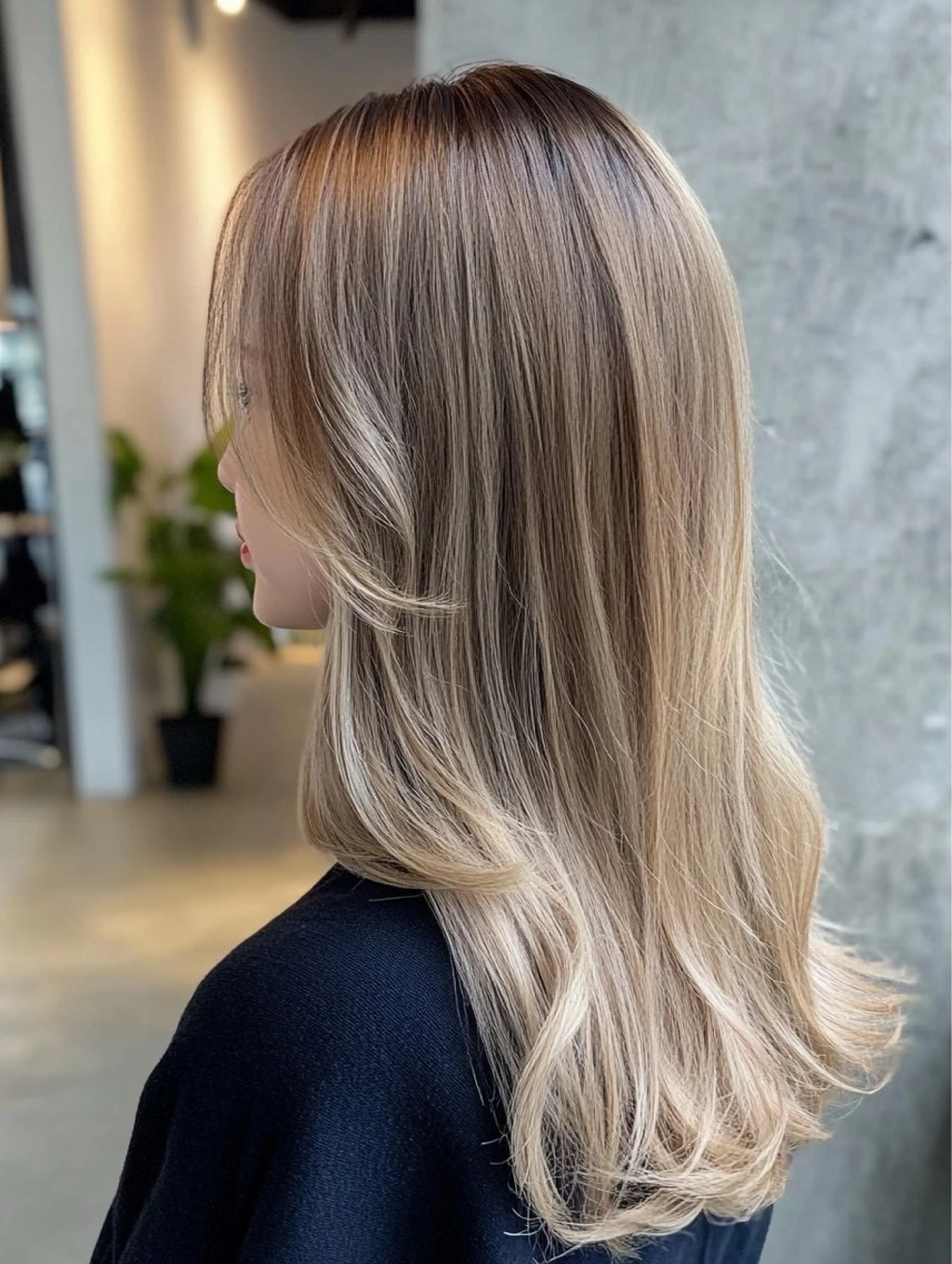 ロング カット LoLo. 心斎橋のヘアスタイル