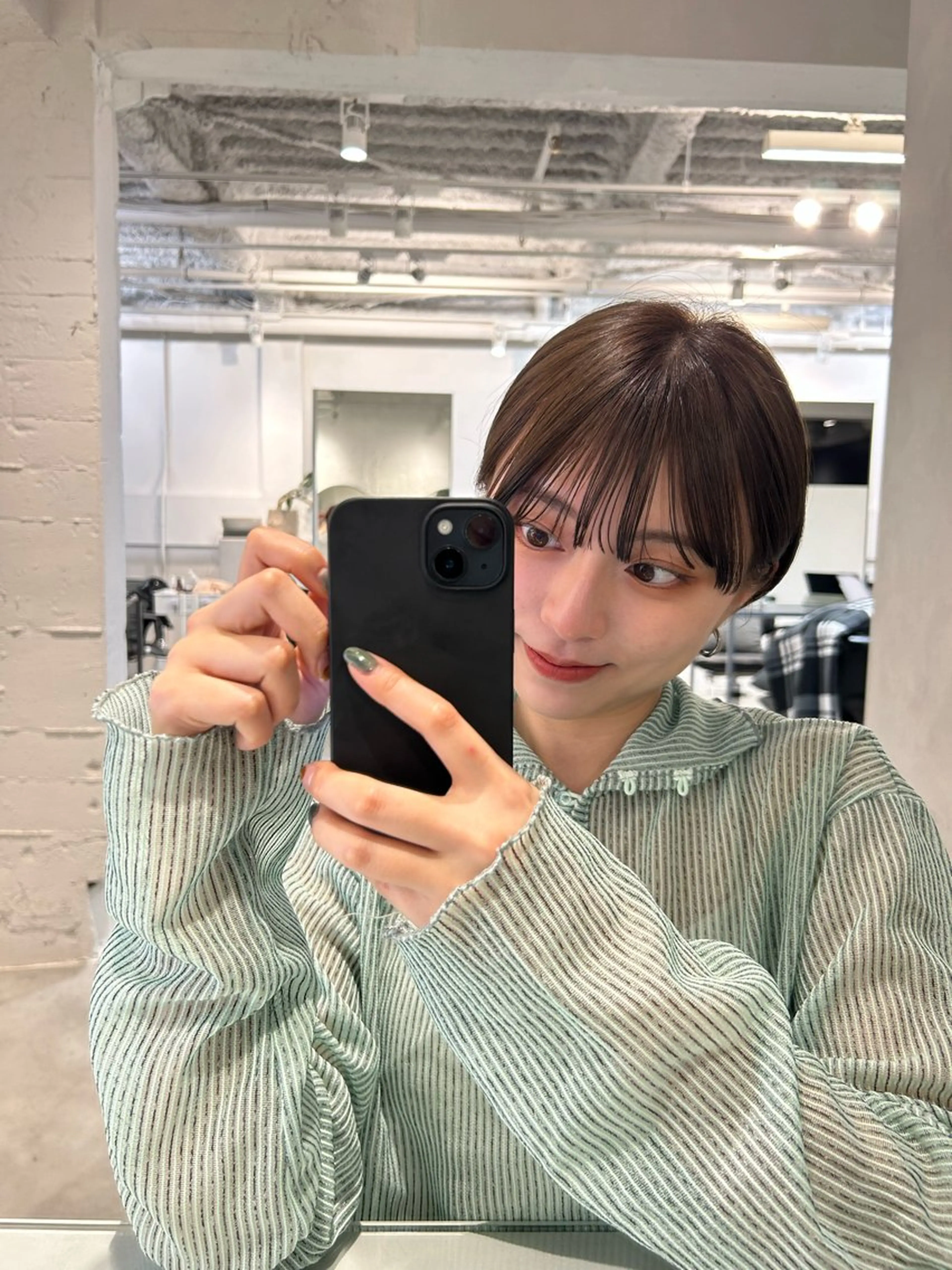ショート カラー ベージュカラー オリーブベージュ ショートヘア カット ヘアカラー トリートメント ❤️ショートカット ・顔周りカット❤️のヘアスタイル