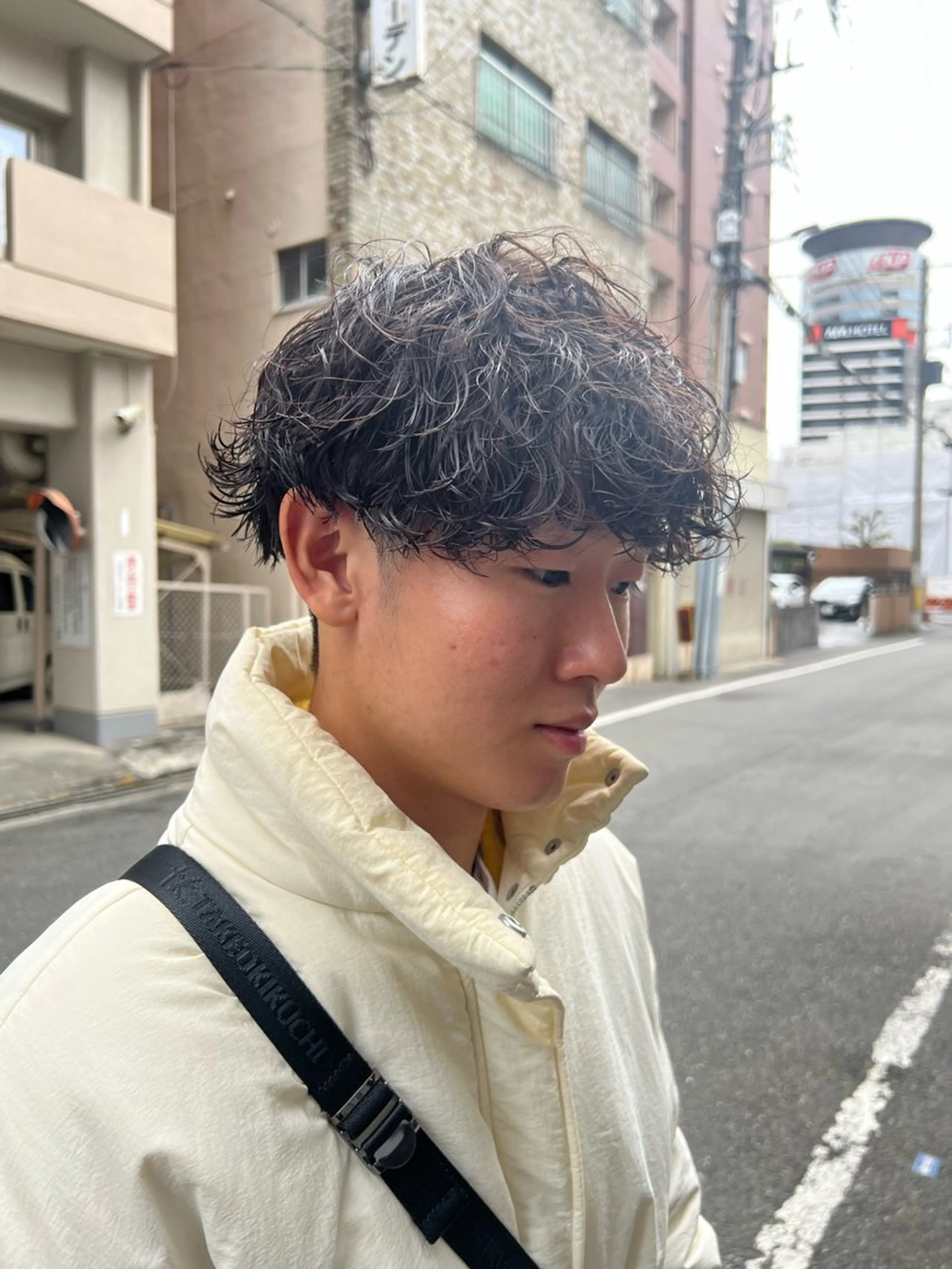 パーマ メンズ メンズパーマ 波巻きパーマ スパイラルパーマ カット パーマ 大阪メンズハイトーン /スパイキー/RAIのヘアスタイル